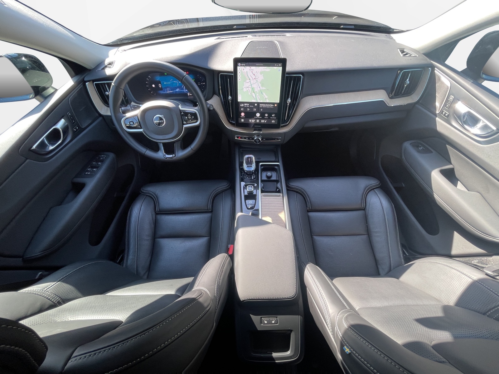 VOLVO XC60 2.0 T6 TE Plus Dark eAWD-image-10