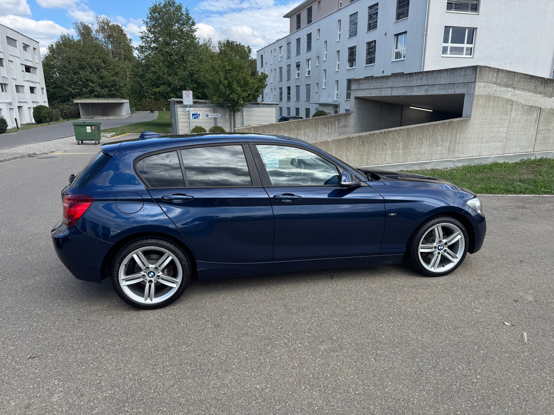 BMW 118i Urban Line Steptronic-image-3