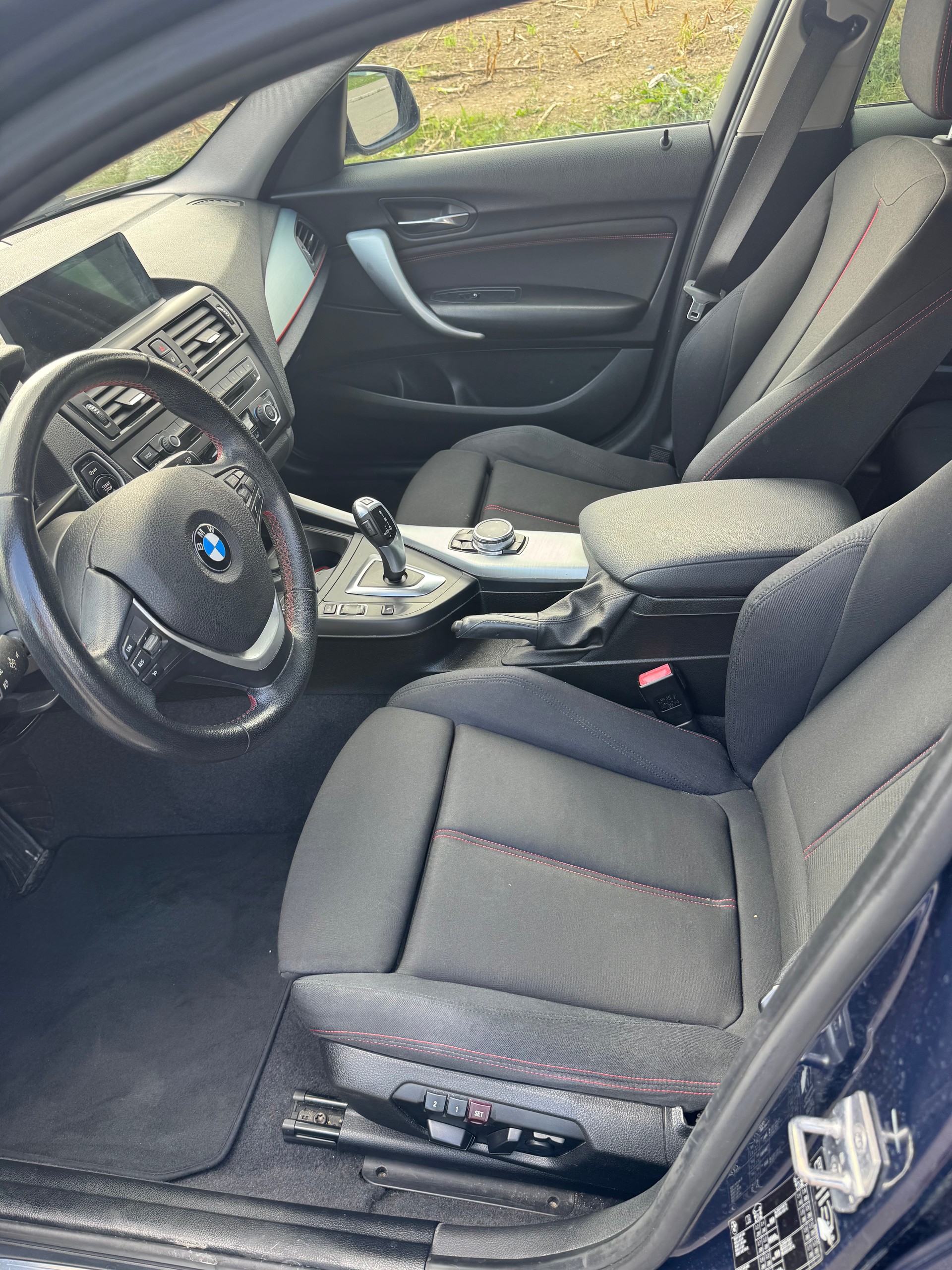 BMW 118i Urban Line Steptronic-image-9