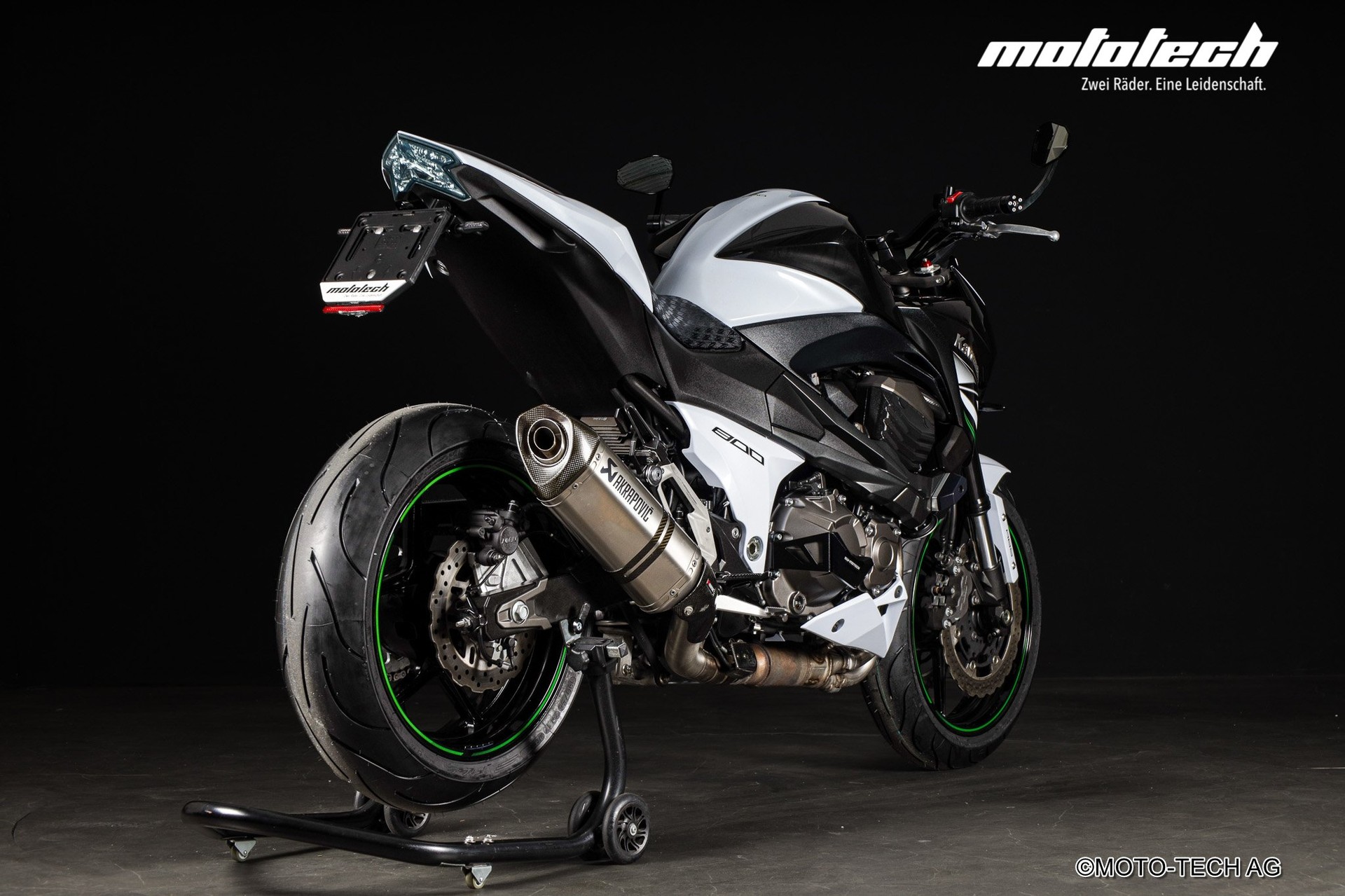 KAWASAKI Z 800 ABS (35kW) AKRAPOVIC-showroom-element-2