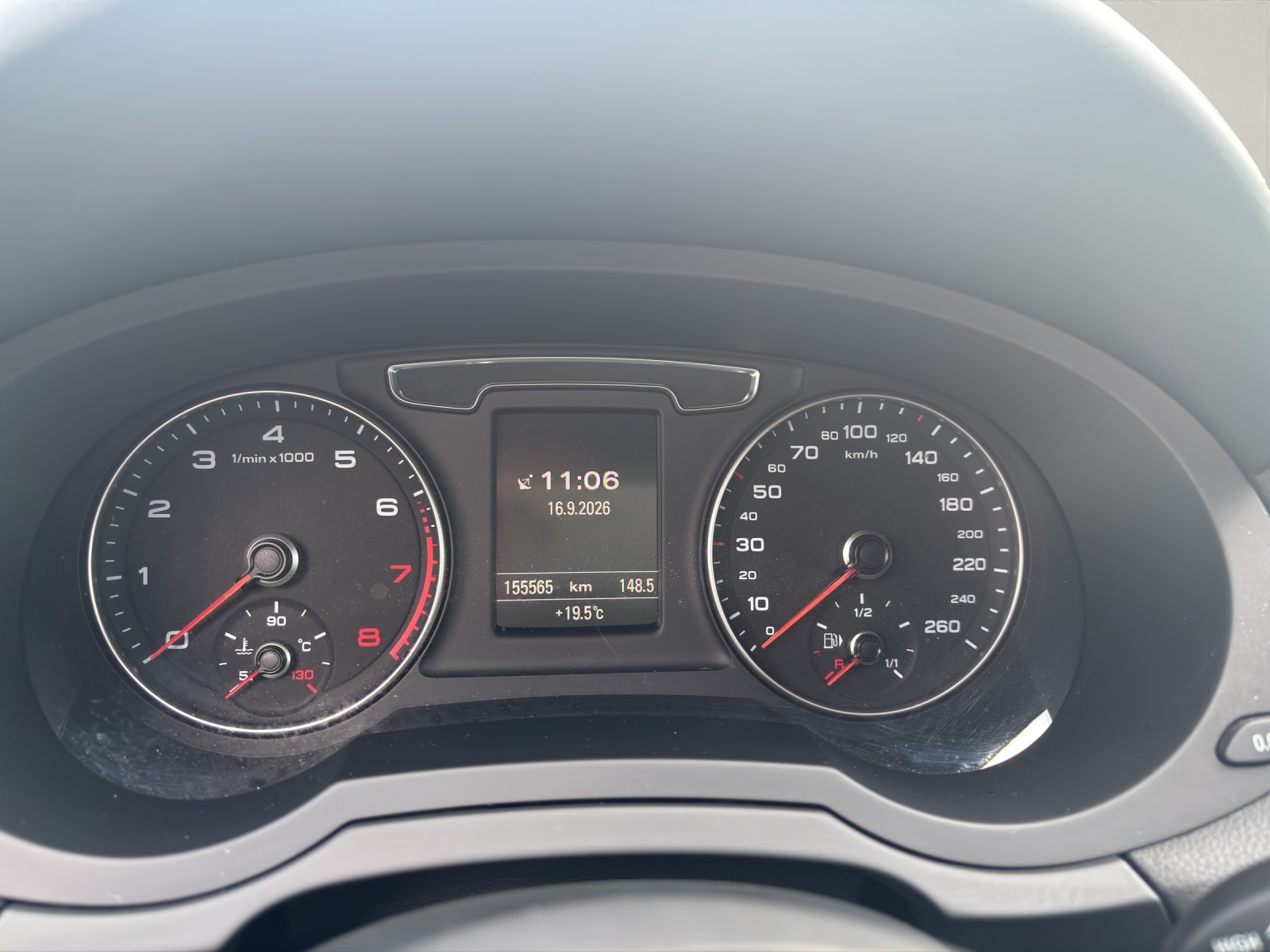 AUDI Q3 2.0 TFSI Sport quattro S-Tr.-image-11