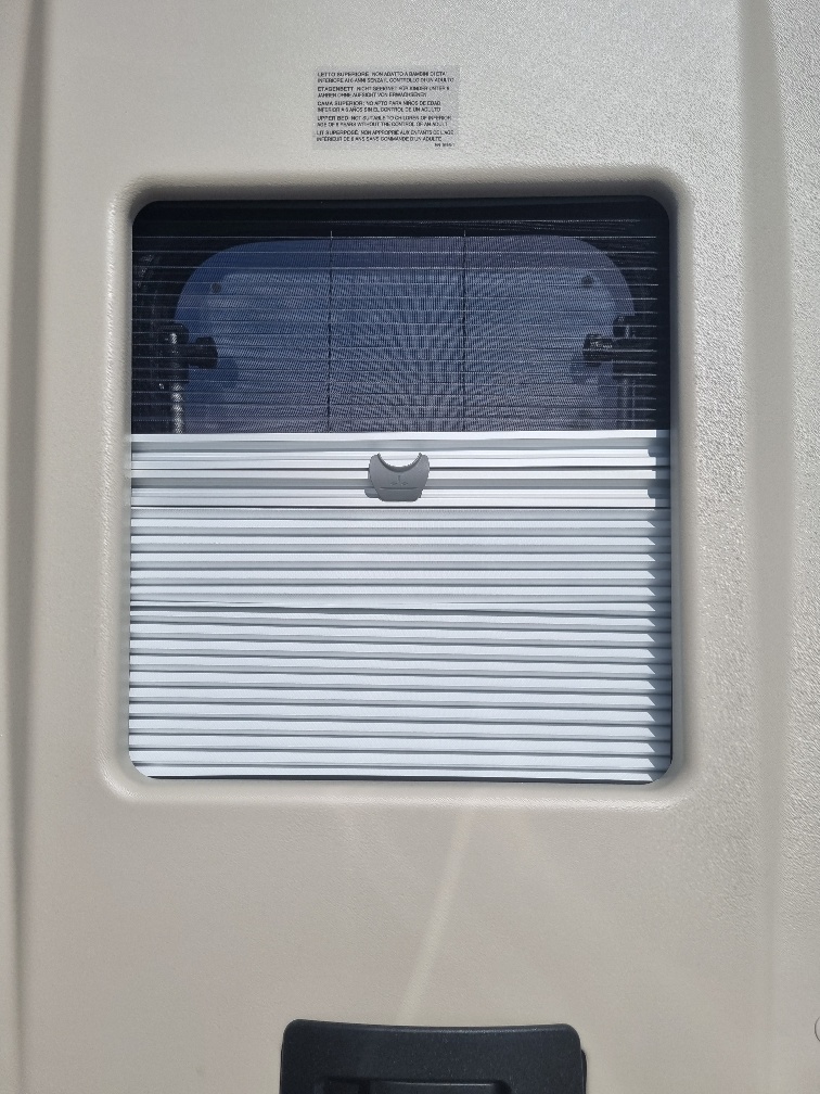 CHAUSSON V690 Automatik/Hubbetten/TOP-Ausstattung-image-10