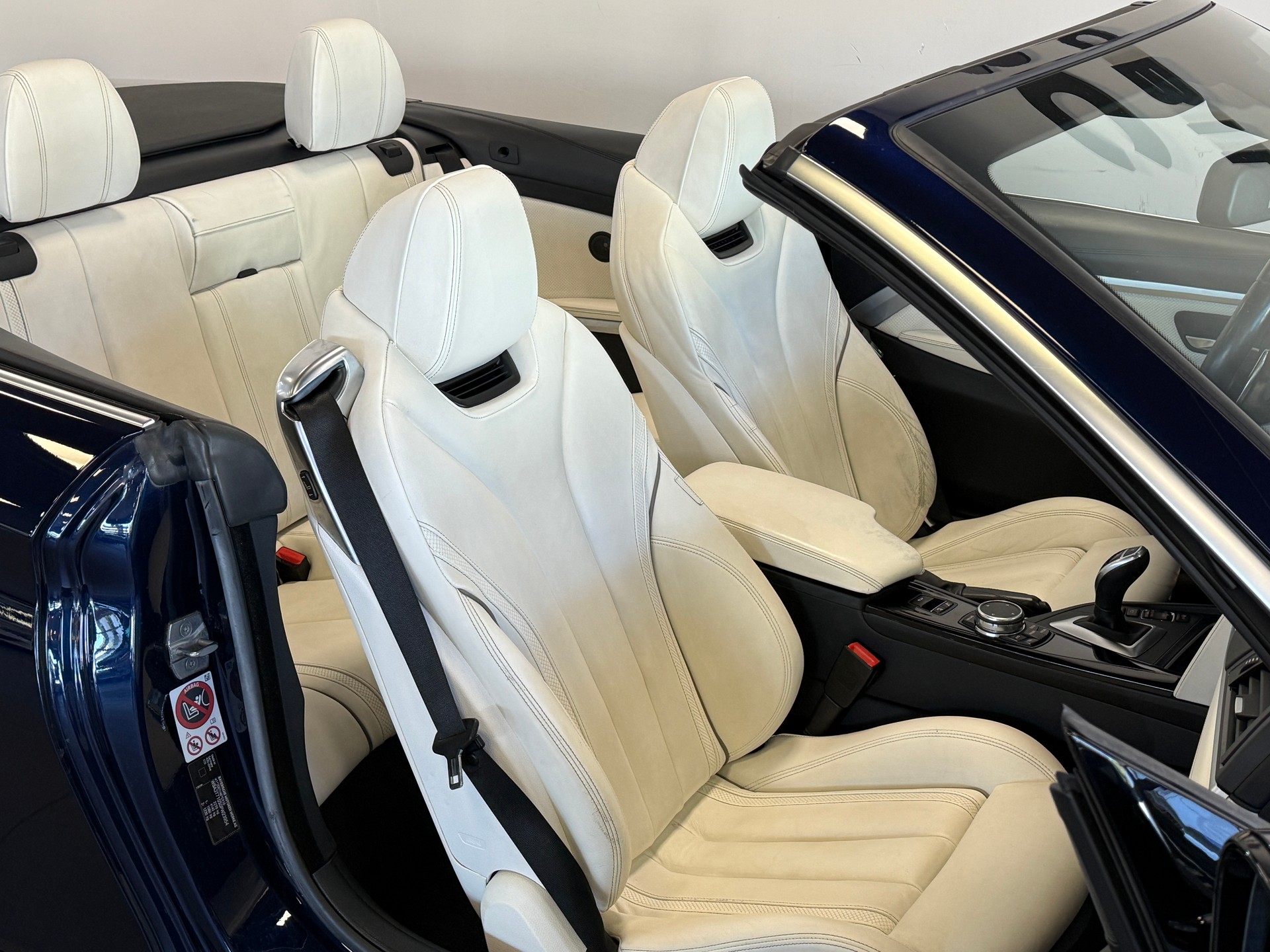 BMW 435i Cabriolet xDrive M Sport Steptronic *Individual*-image-9