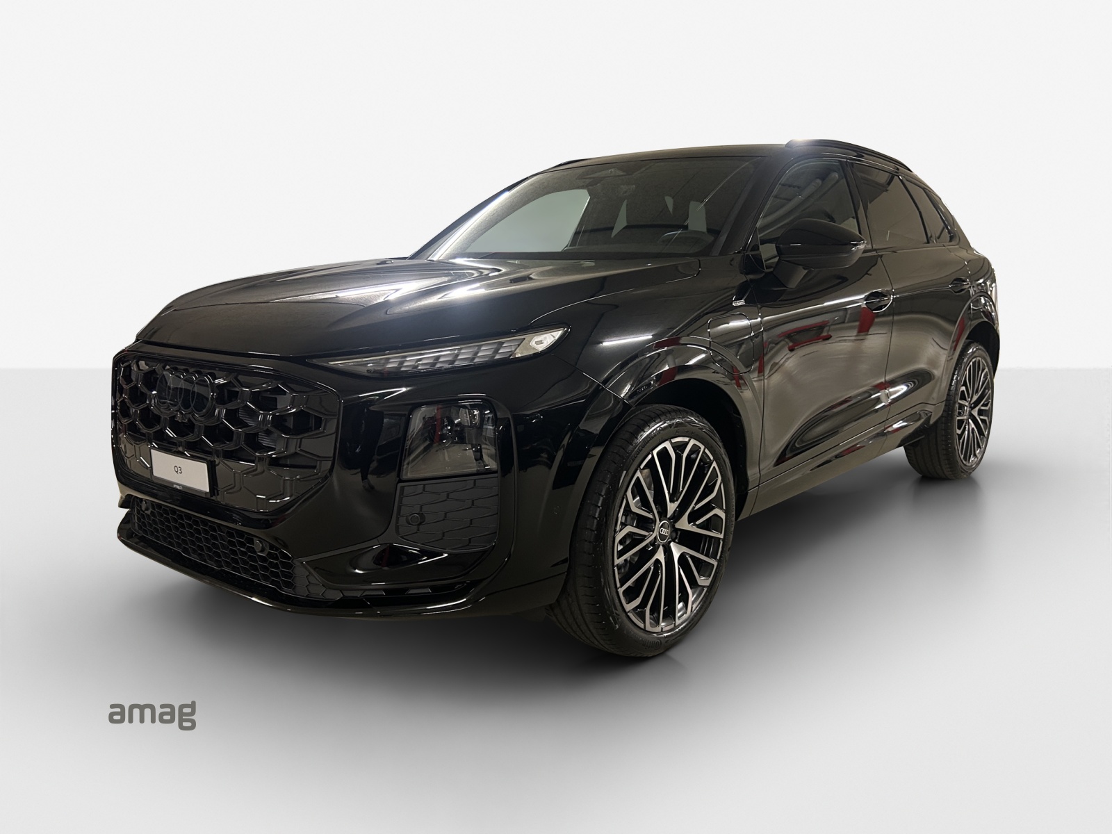 AUDI Q3 SUV e-hybrid 200 kW S tronig-image-0