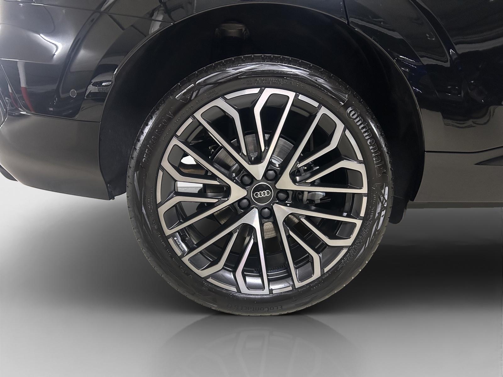 AUDI Q3 SUV e-hybrid 200 kW S tronig-image-13
