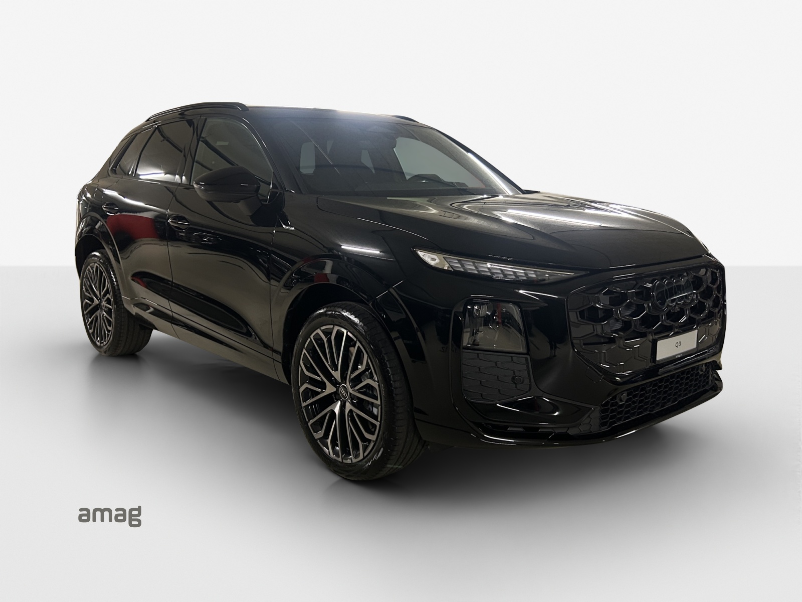 AUDI Q3 SUV e-hybrid 200 kW S tronig-image-5