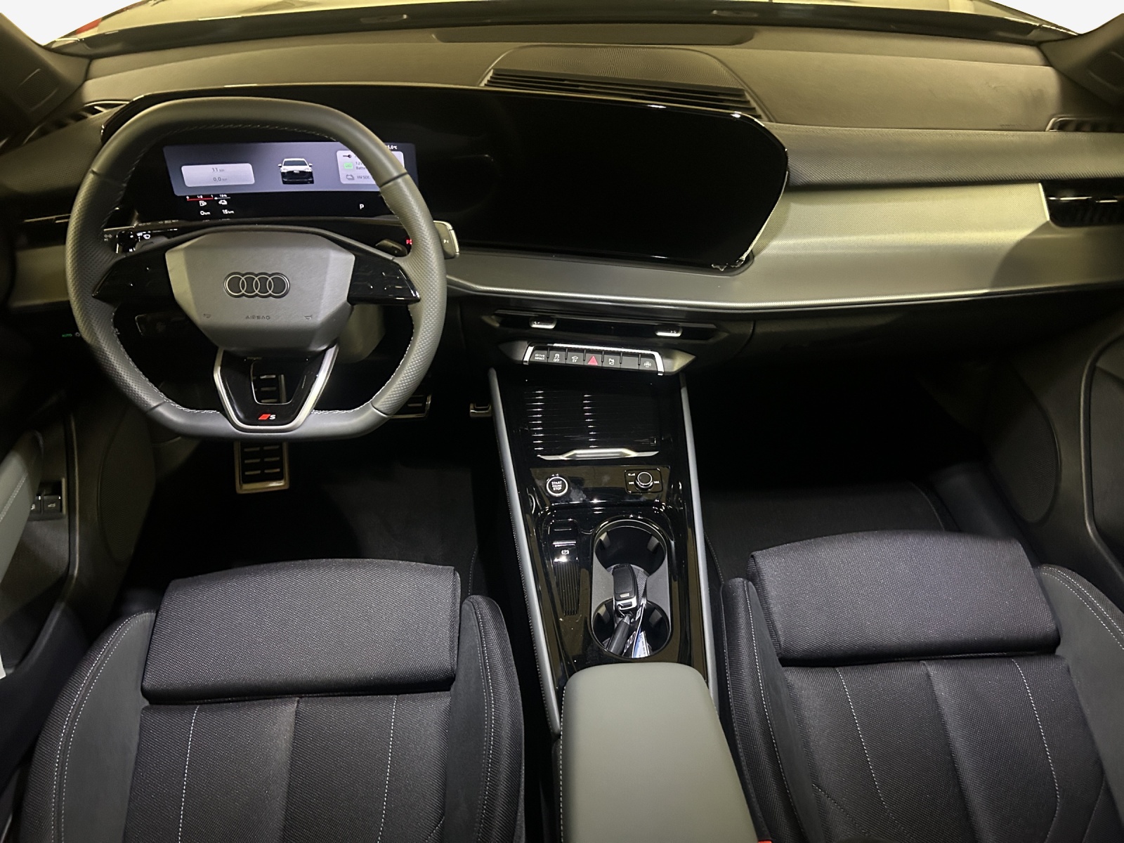 AUDI Q3 SUV e-hybrid 200 kW S tronig-image-8