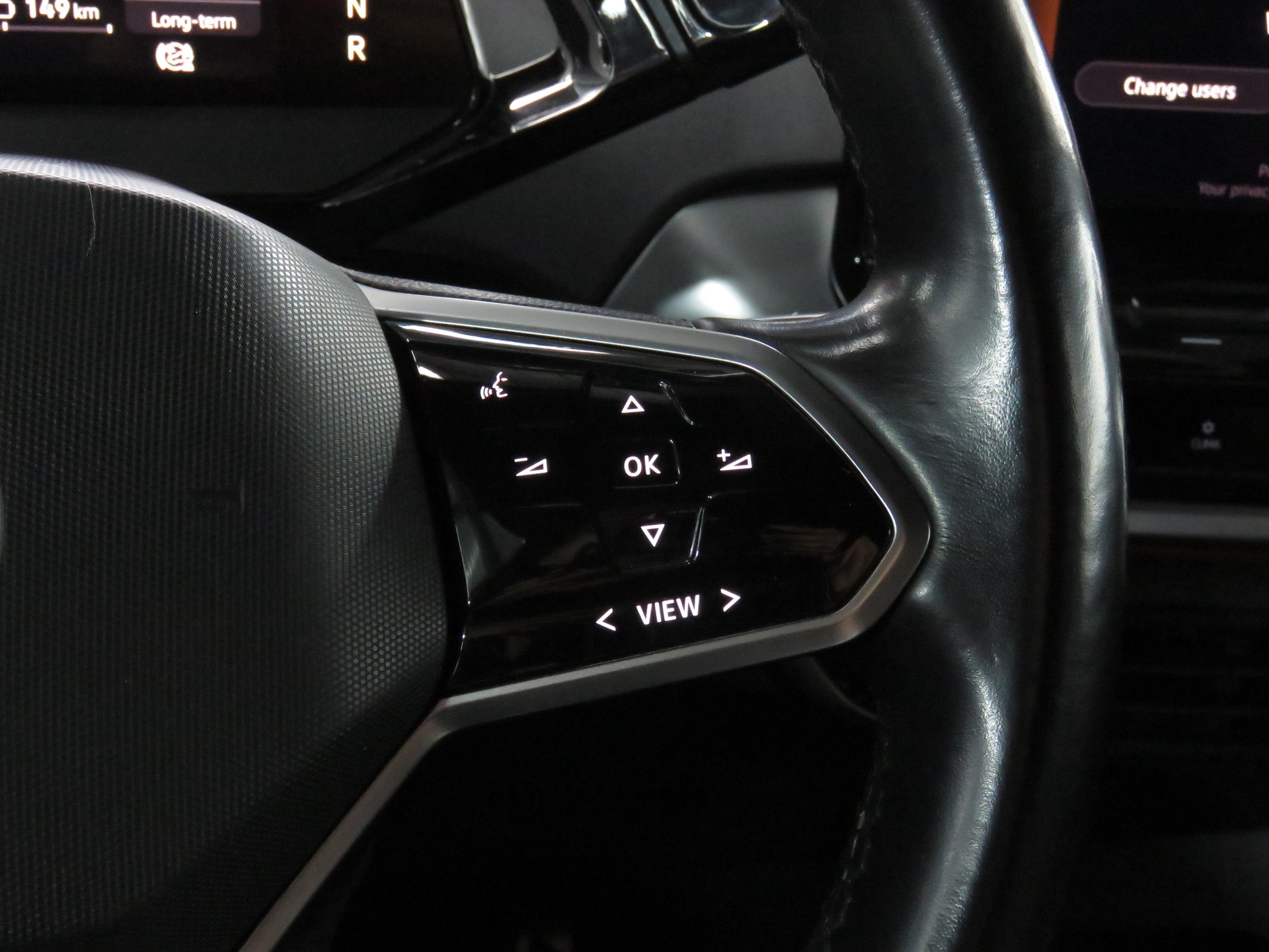 VW ID.4 Pro Performance 77 kWh 1ST "Automat" (RW 487 km)-image-17