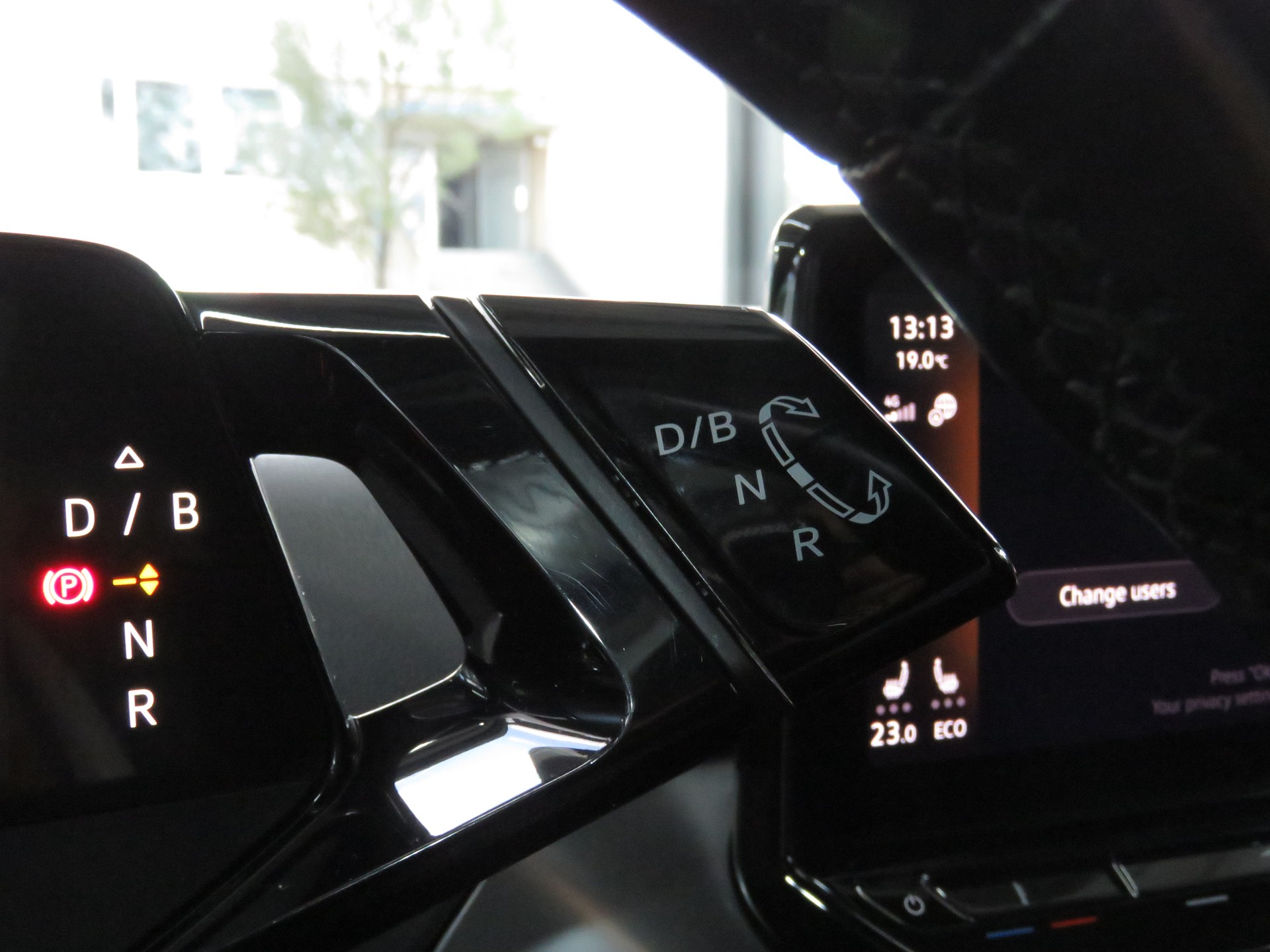 VW ID.4 Pro Performance 77 kWh 1ST "Automat" (RW 487 km)-image-15