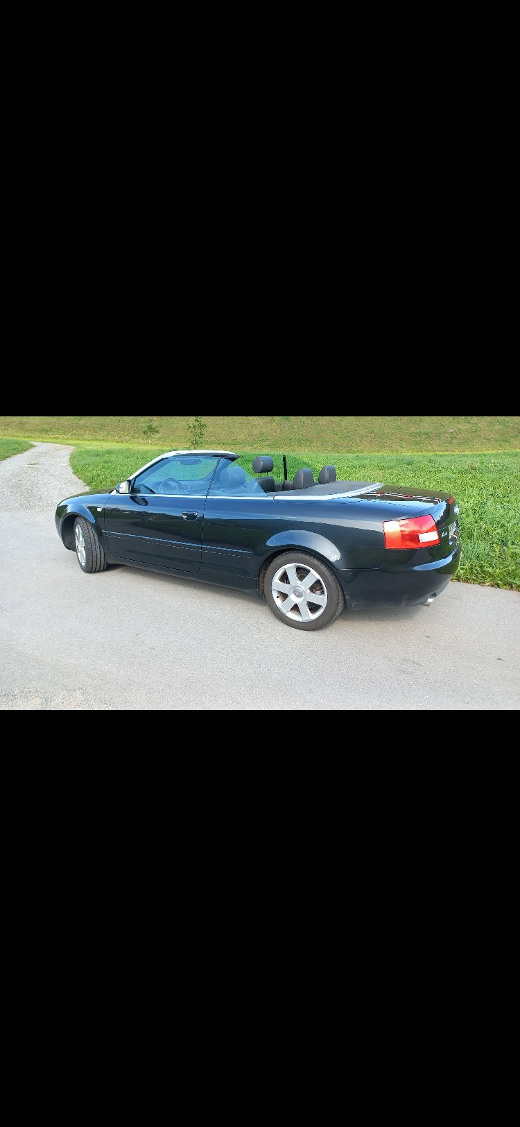 AUDI A4 Cabriolet 2.4 V6-image-1