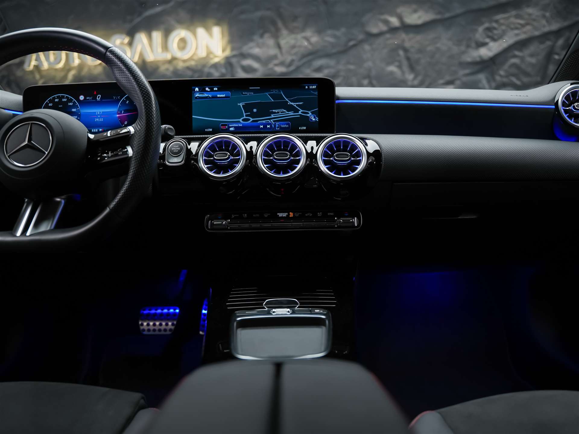 MERCEDES-BENZ A 200 d AMG Line 8G-DCT *Facelift*Multi Beam LED*Kamera*-image-19