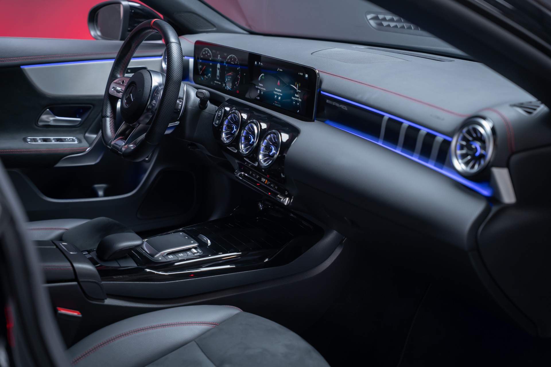 MERCEDES-BENZ CLA 35 AMG 4matic / 360°Kamera / Ambientebeleuchtung-image-23