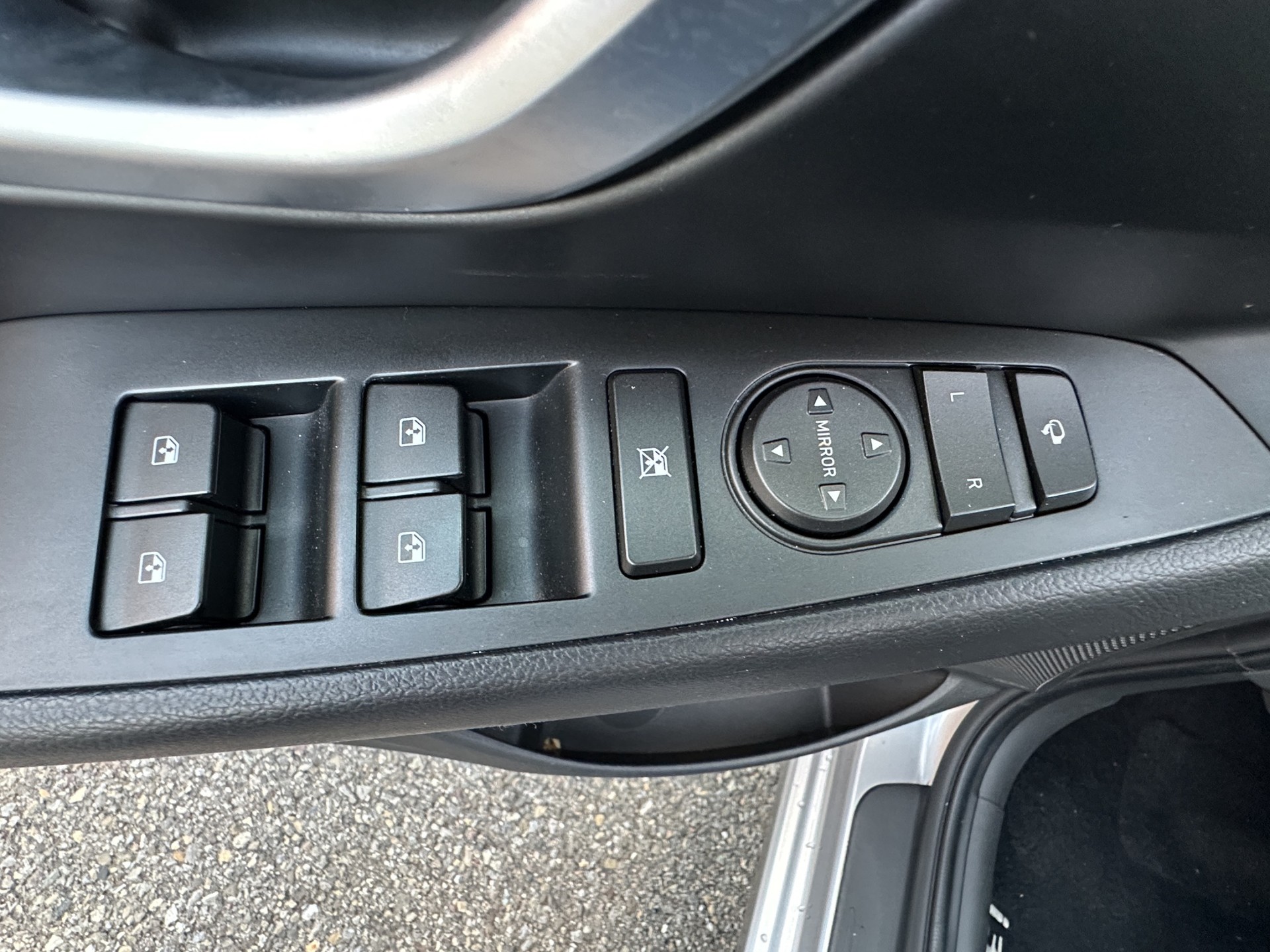 HYUNDAI i30 Wagon 1.5 T-GDi Amplia 48V MH DCT-image-18