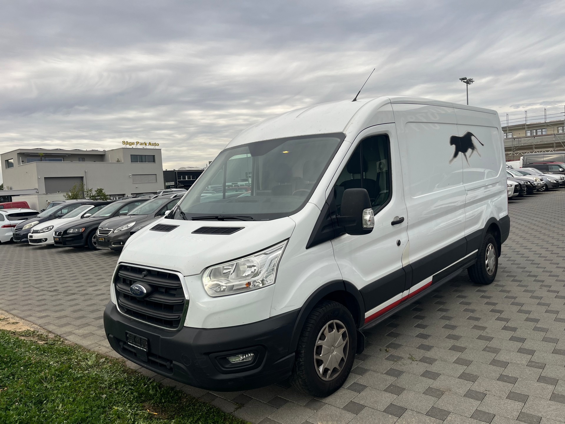FORD Transit Van 350 L3 Trend 2.0 TDCi 170 HEV FWD-image-2