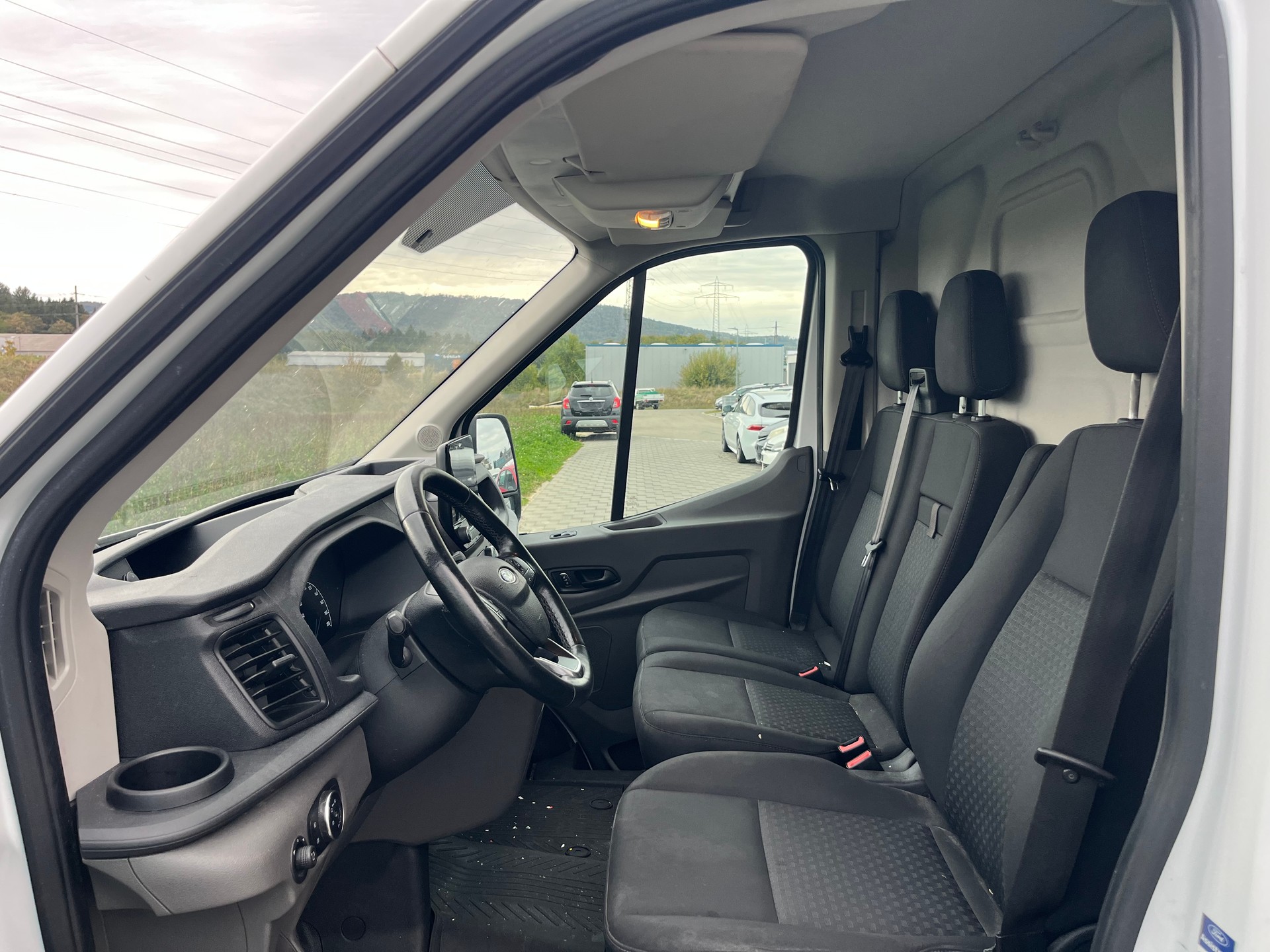 FORD Transit Van 350 L3 Trend 2.0 TDCi 170 HEV FWD-image-9