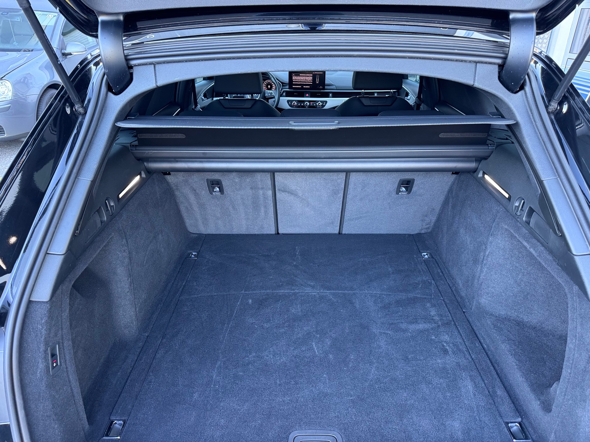 AUDI A4 Avant 45 TFSI S-tronic quattro-image-12