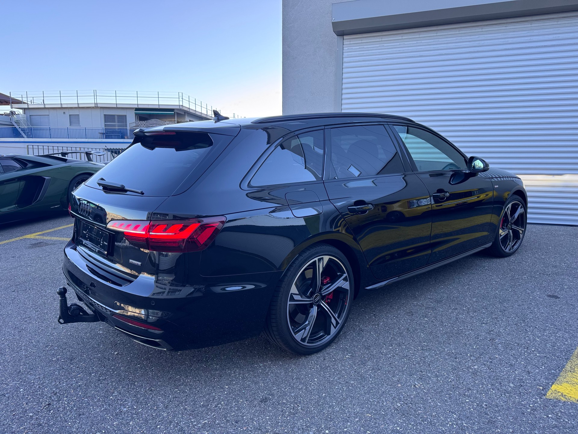 AUDI A4 Avant 45 TFSI S-tronic quattro-image-2