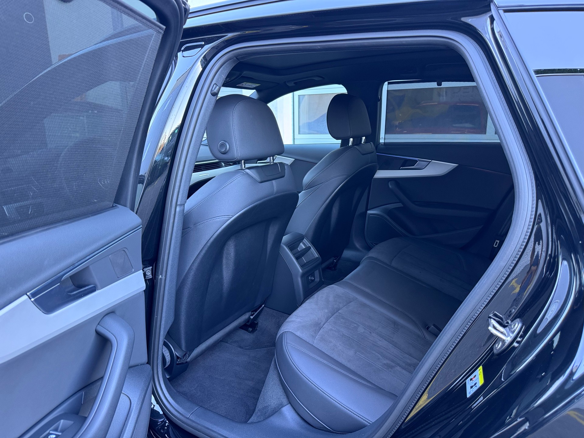 AUDI A4 Avant 45 TFSI S-tronic quattro-image-9