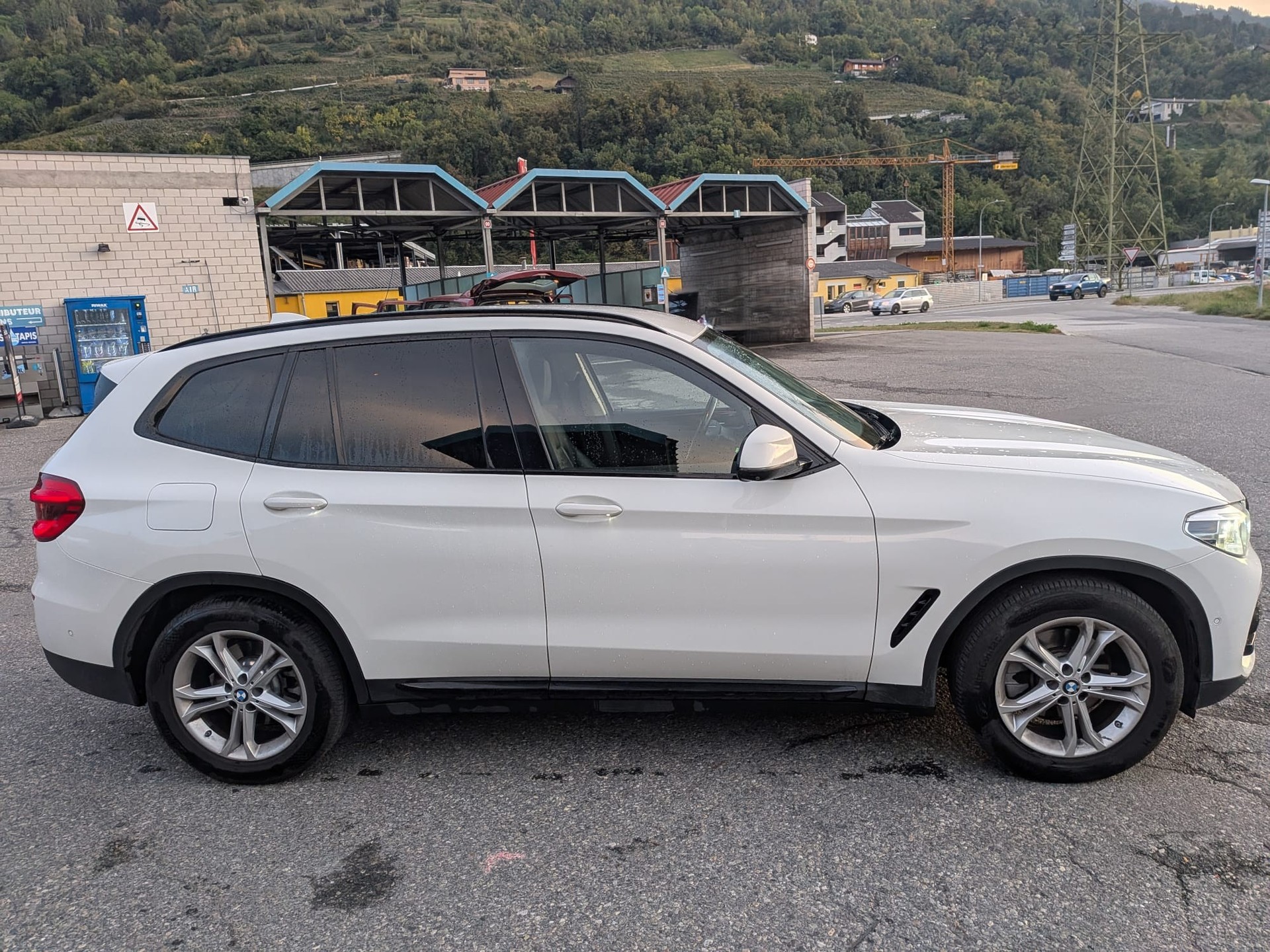 BMW 20d xDrive-image-2