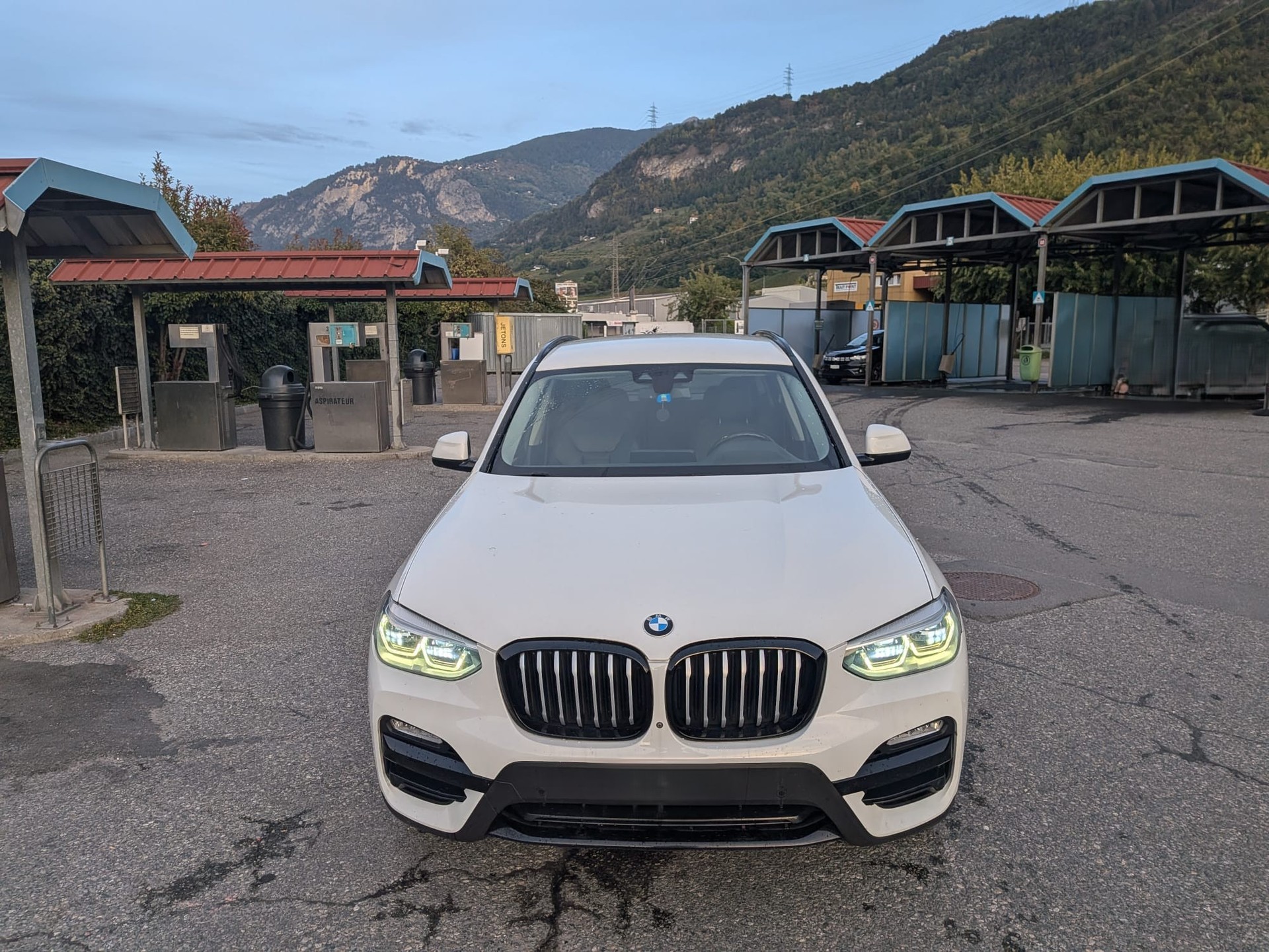 BMW 20d xDrive-image-0