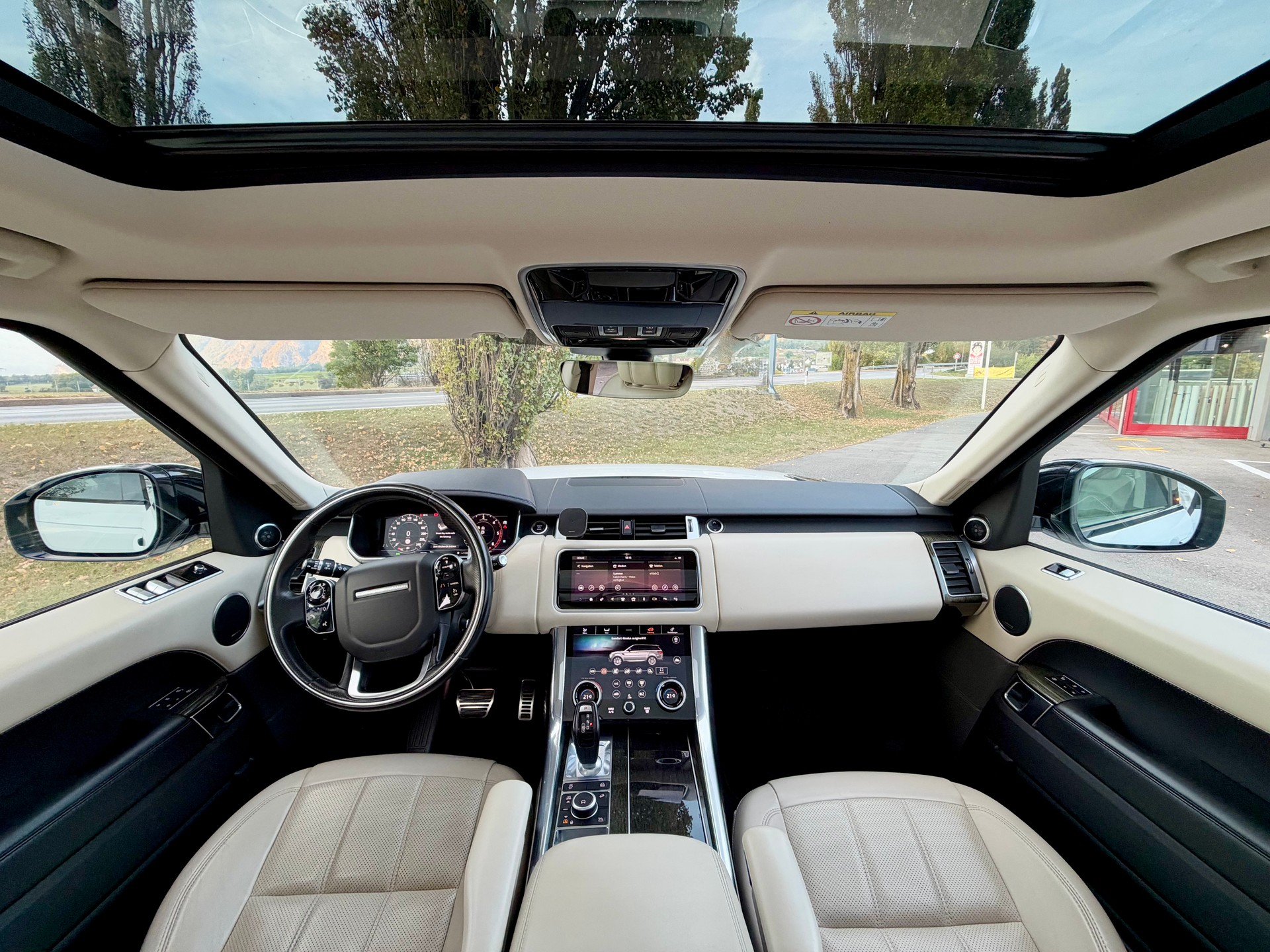 LAND ROVER 3.0 SDV6 HSE Dynamic-image-4