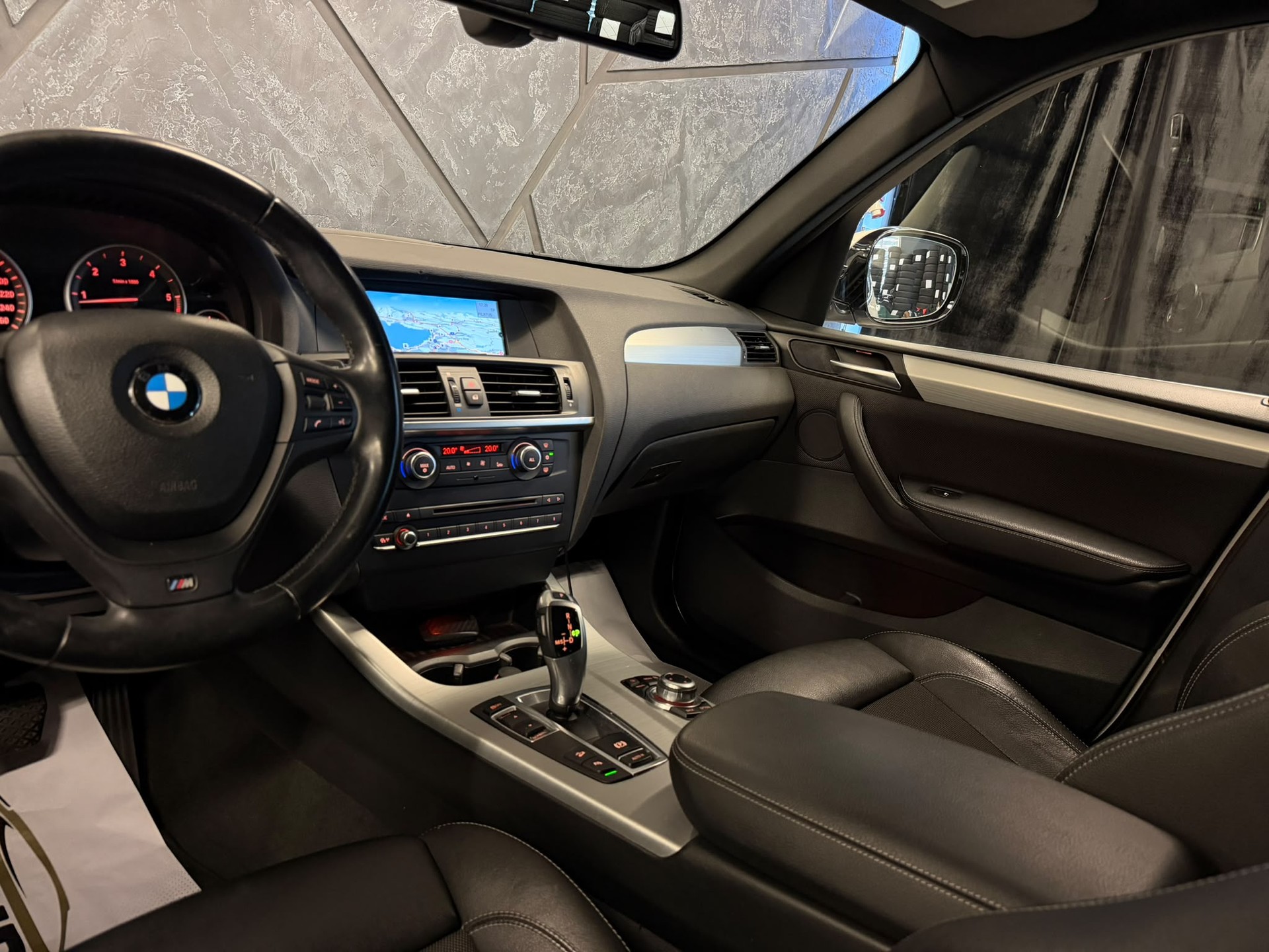 BMW X3 xDrive 20d Steptronic M-paket-image-9