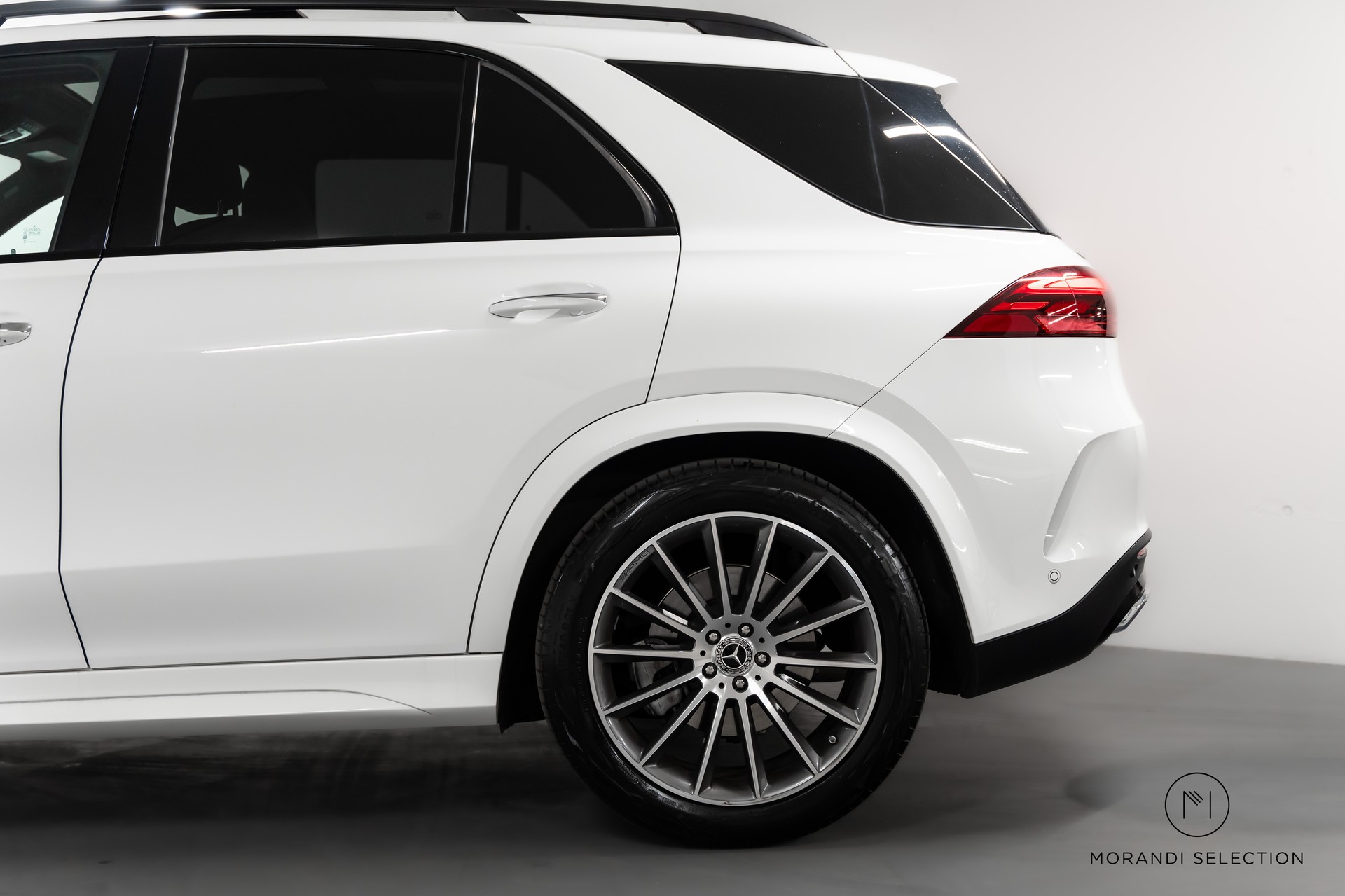 MERCEDES-BENZ GLE 450 AMG Line 4matic-image-1