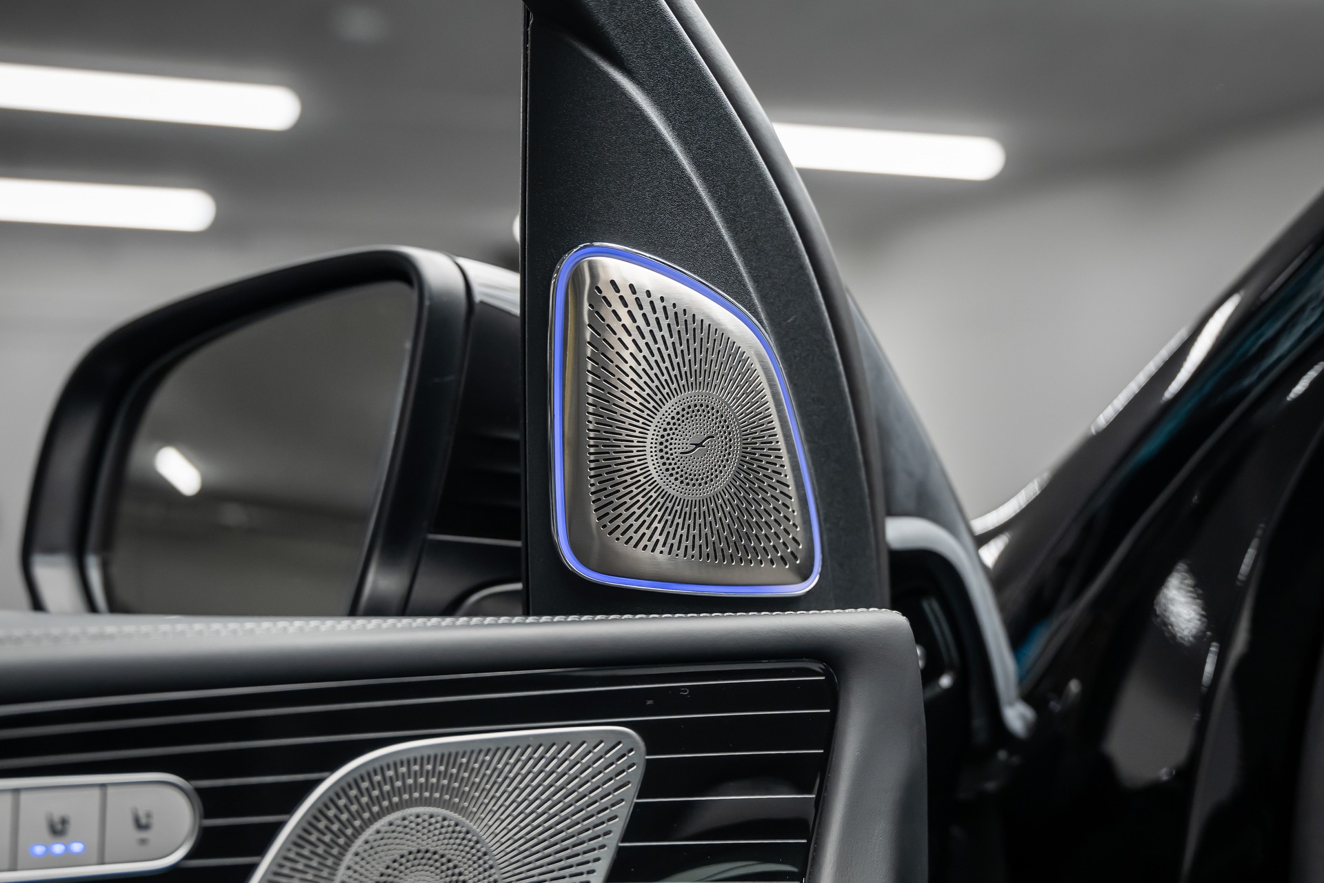 MERCEDES-BENZ GLS 600 MAYBACH * FIRST-CLASS FOND * KÜHLSCHRANK * KLAPPTISCHE * 24" SCHMIEDERÄDER * VOLL AUSSTATTUNG *-image-31