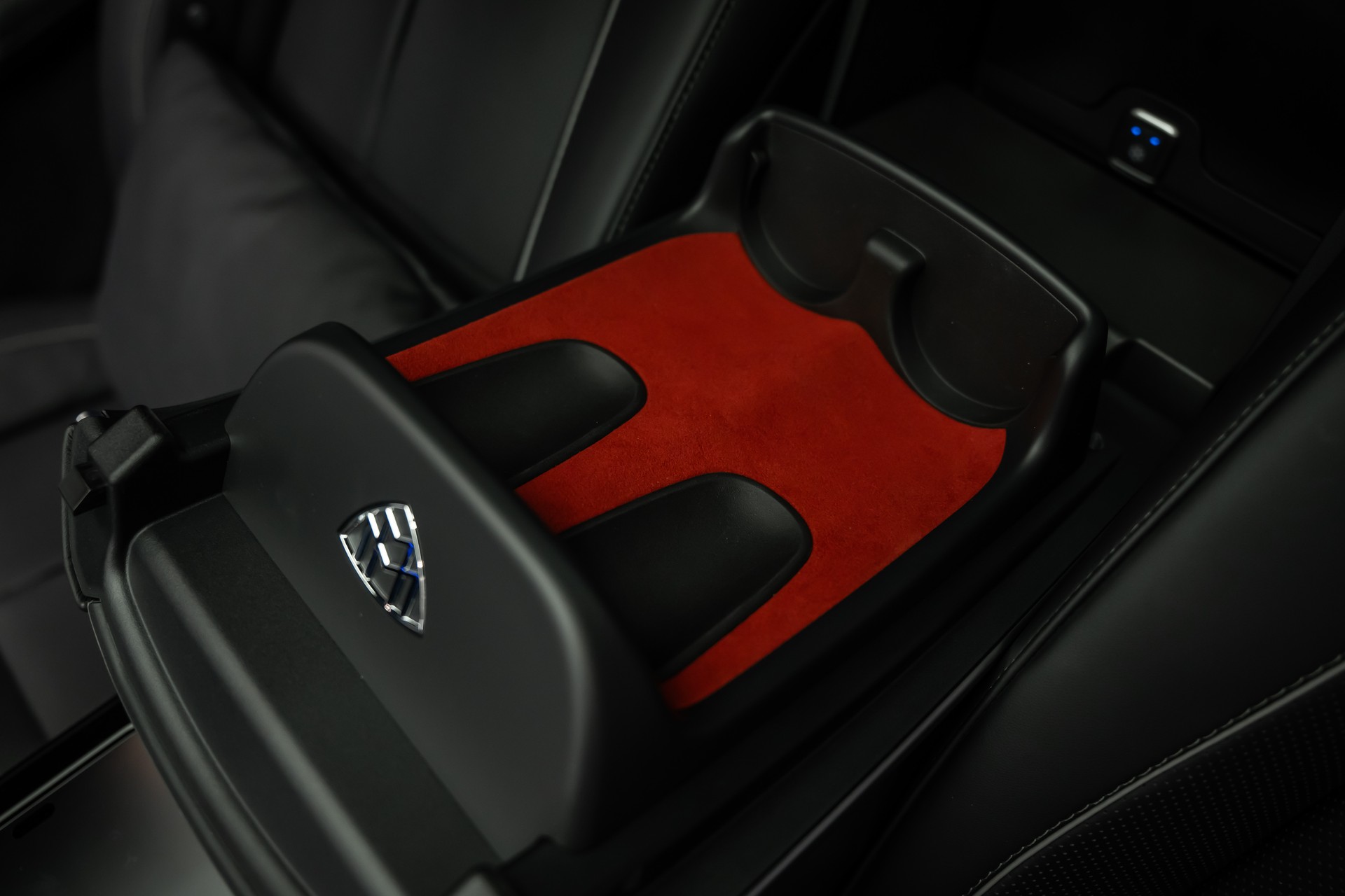 MERCEDES-BENZ GLS 600 MAYBACH * FIRST-CLASS FOND * KÜHLSCHRANK * KLAPPTISCHE * 24" SCHMIEDERÄDER * VOLL AUSSTATTUNG *-image-20