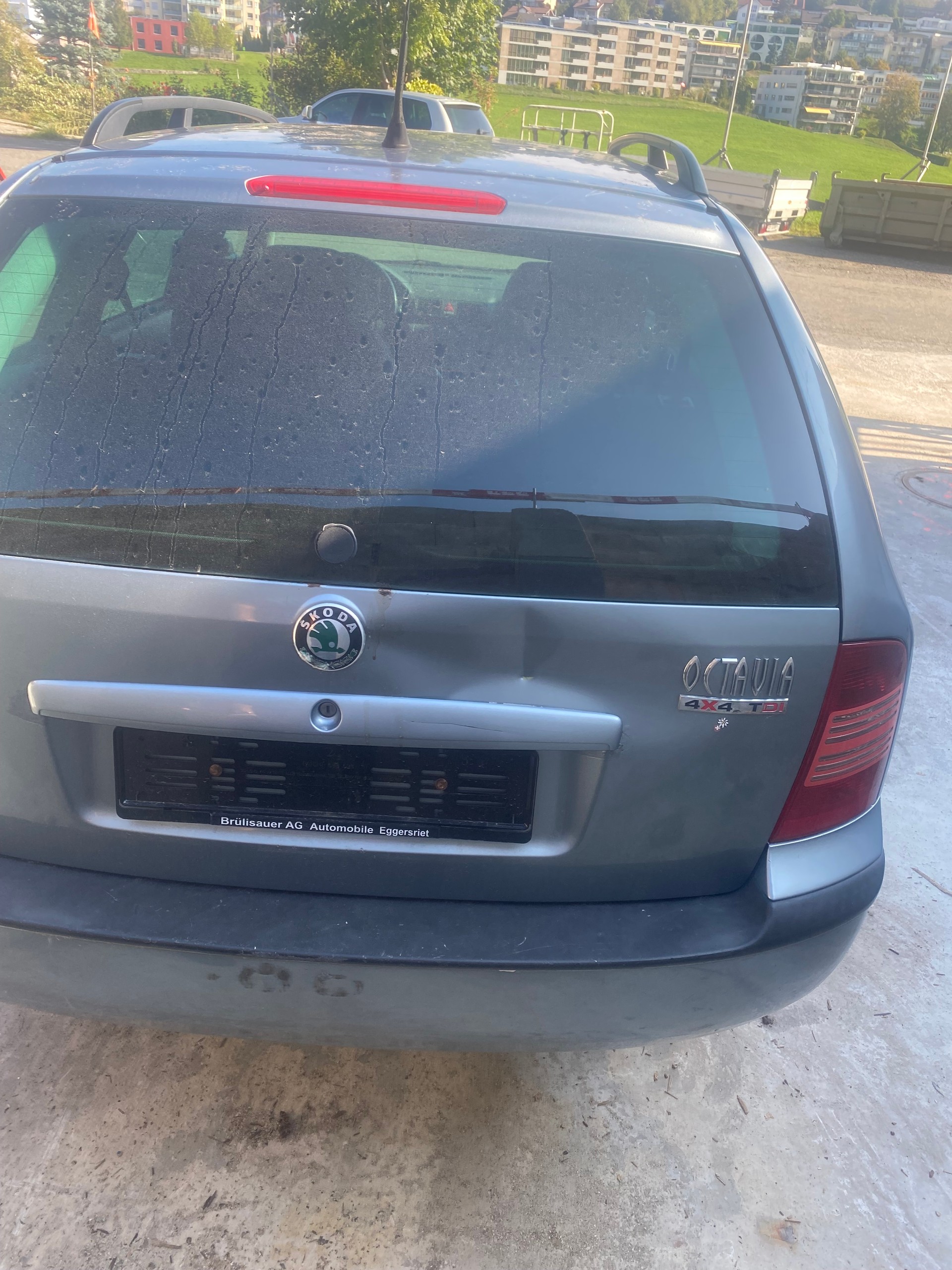 SKODA Octavia 1.9 TDI Ambiente 4x4-image-3