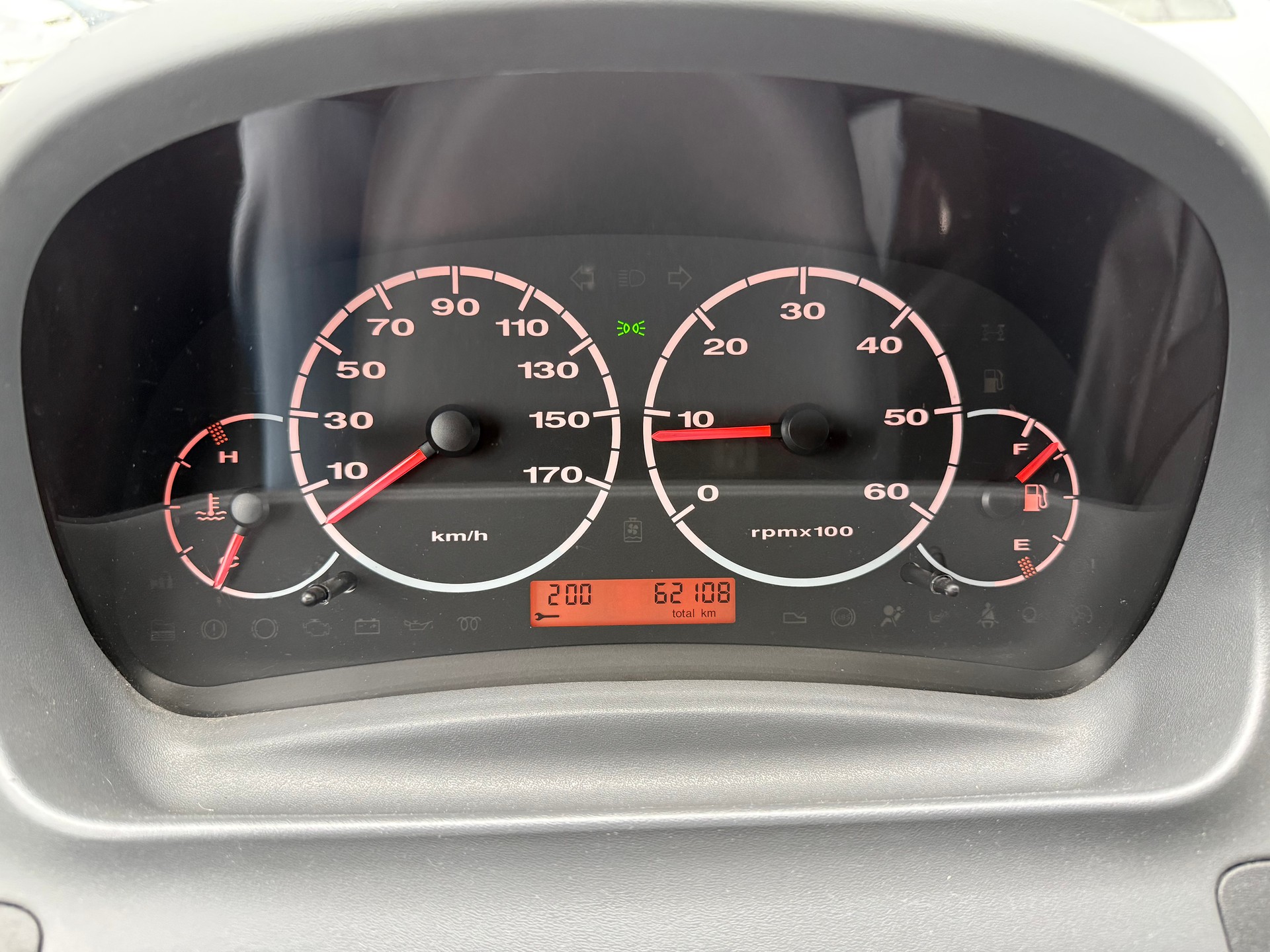 PEUGEOT 18Q 2.8HDi-image-13