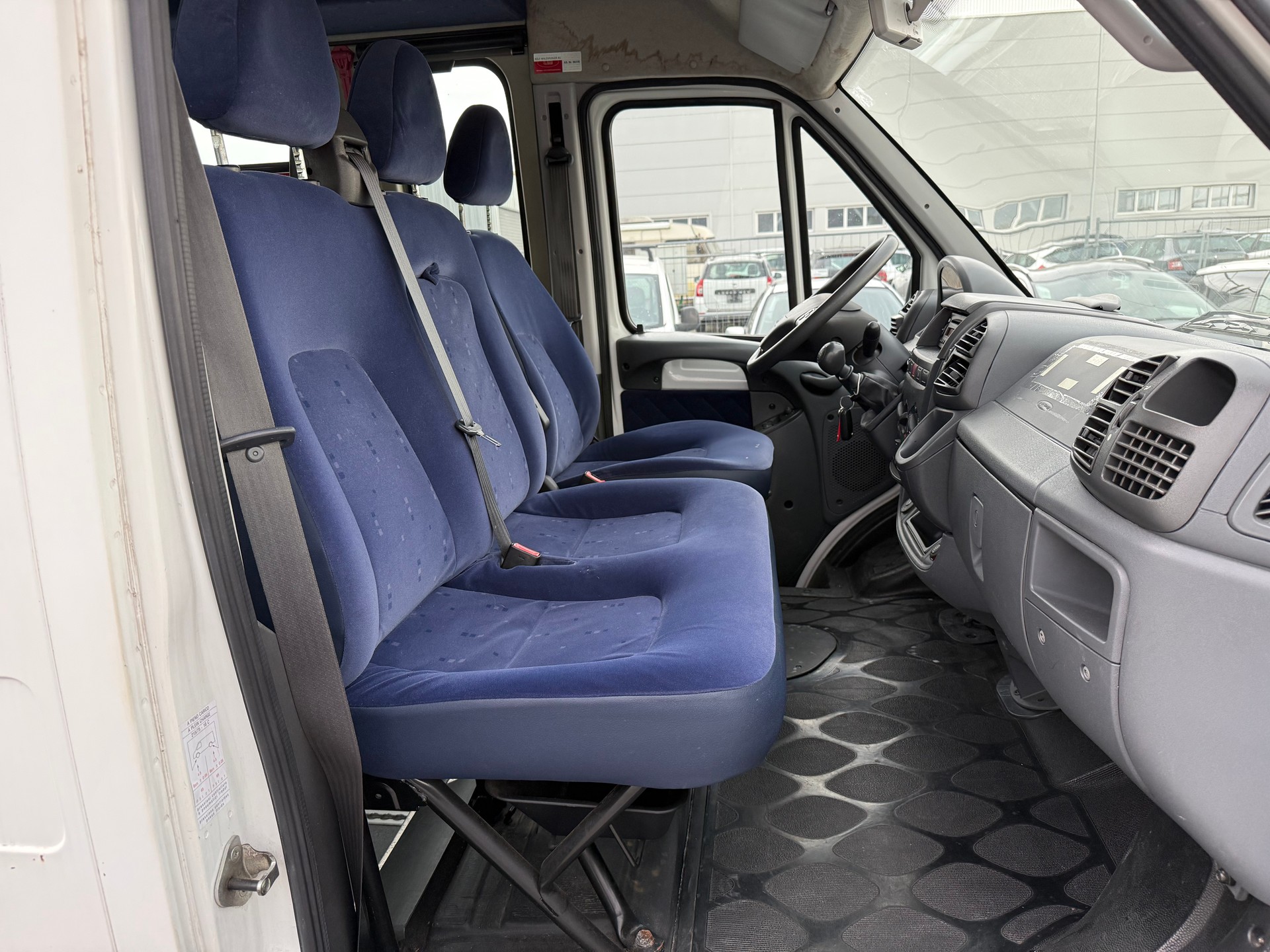PEUGEOT 18Q 2.8HDi-image-6