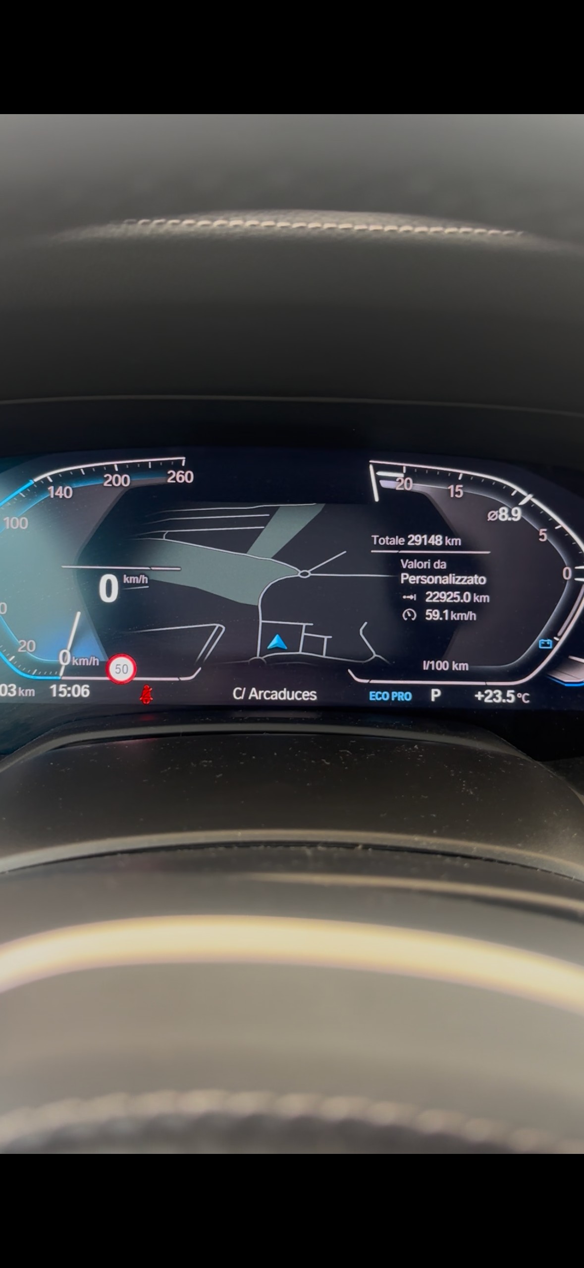 BMW xDrive 30d-image-5