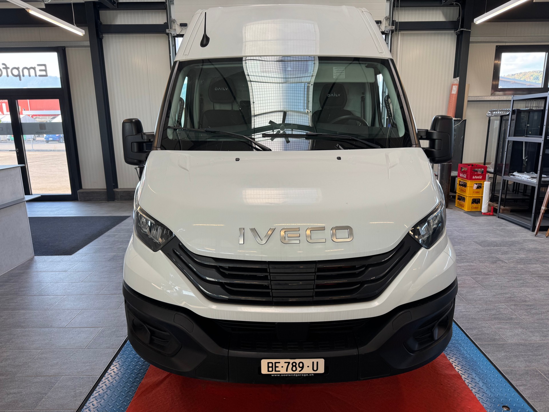 IVECO 35S14EV L3H2-showroom-element-1