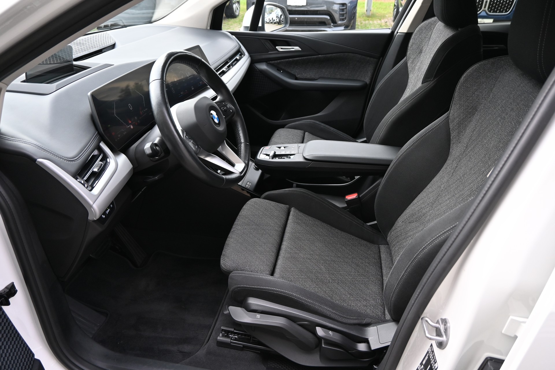 BMW 223d Active Tourer xDrive DKG (CH Auto) + AHK 1500kg-image-11