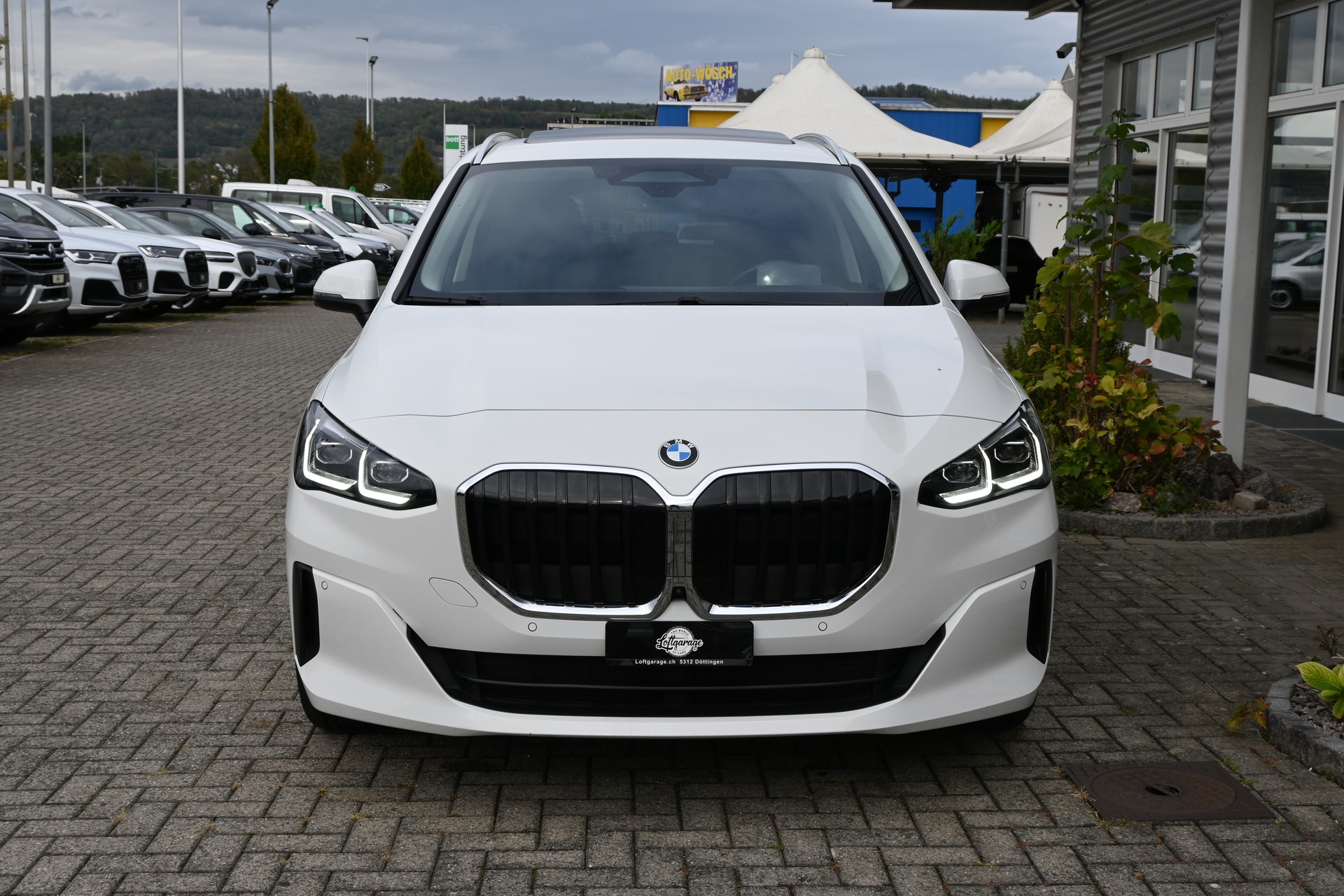 BMW 223d Active Tourer xDrive DKG (CH Auto) + AHK 1500kg-image-2