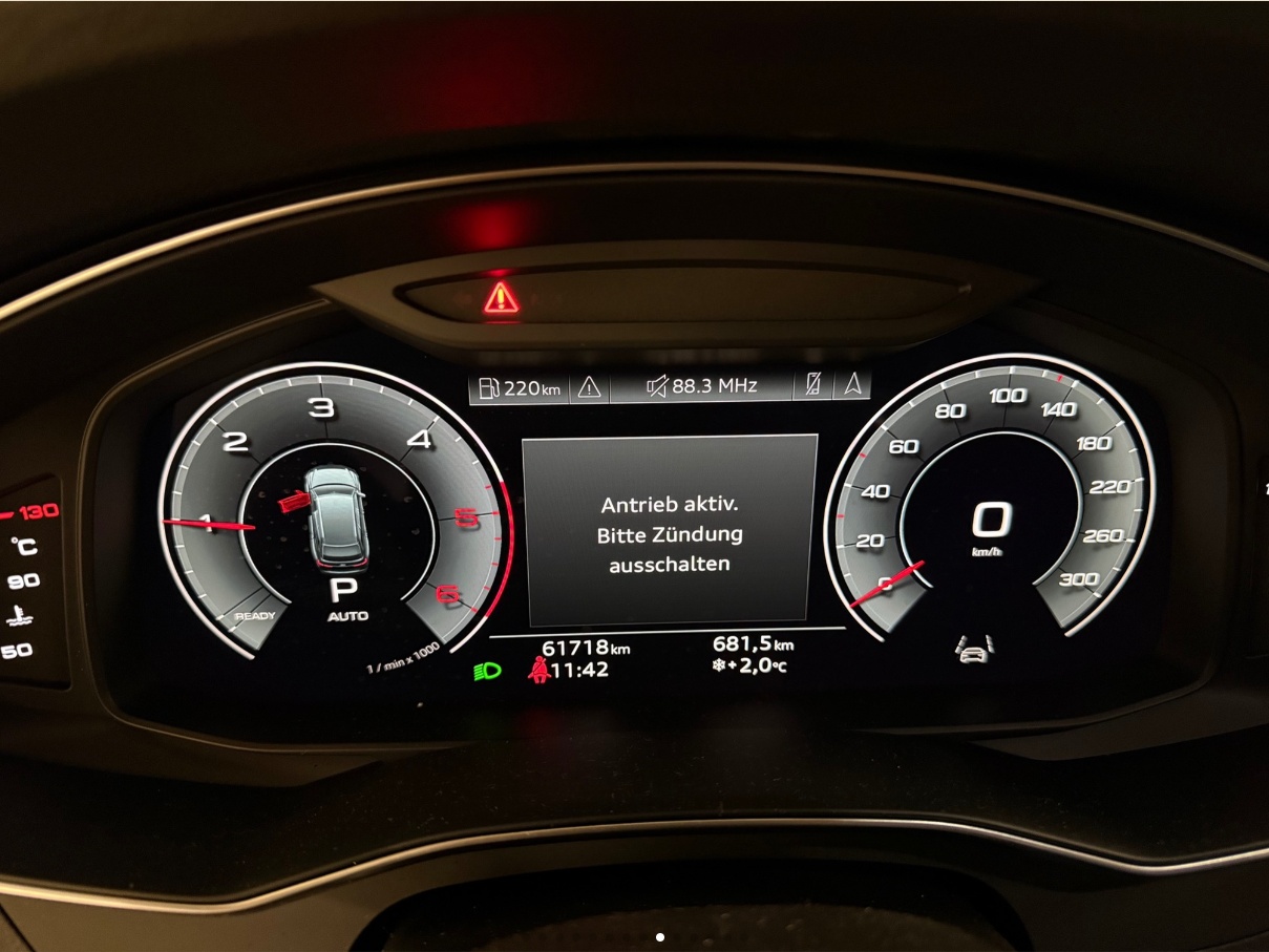 AUDI A6 Avant 40 TDI quattro S-tronic-image-8