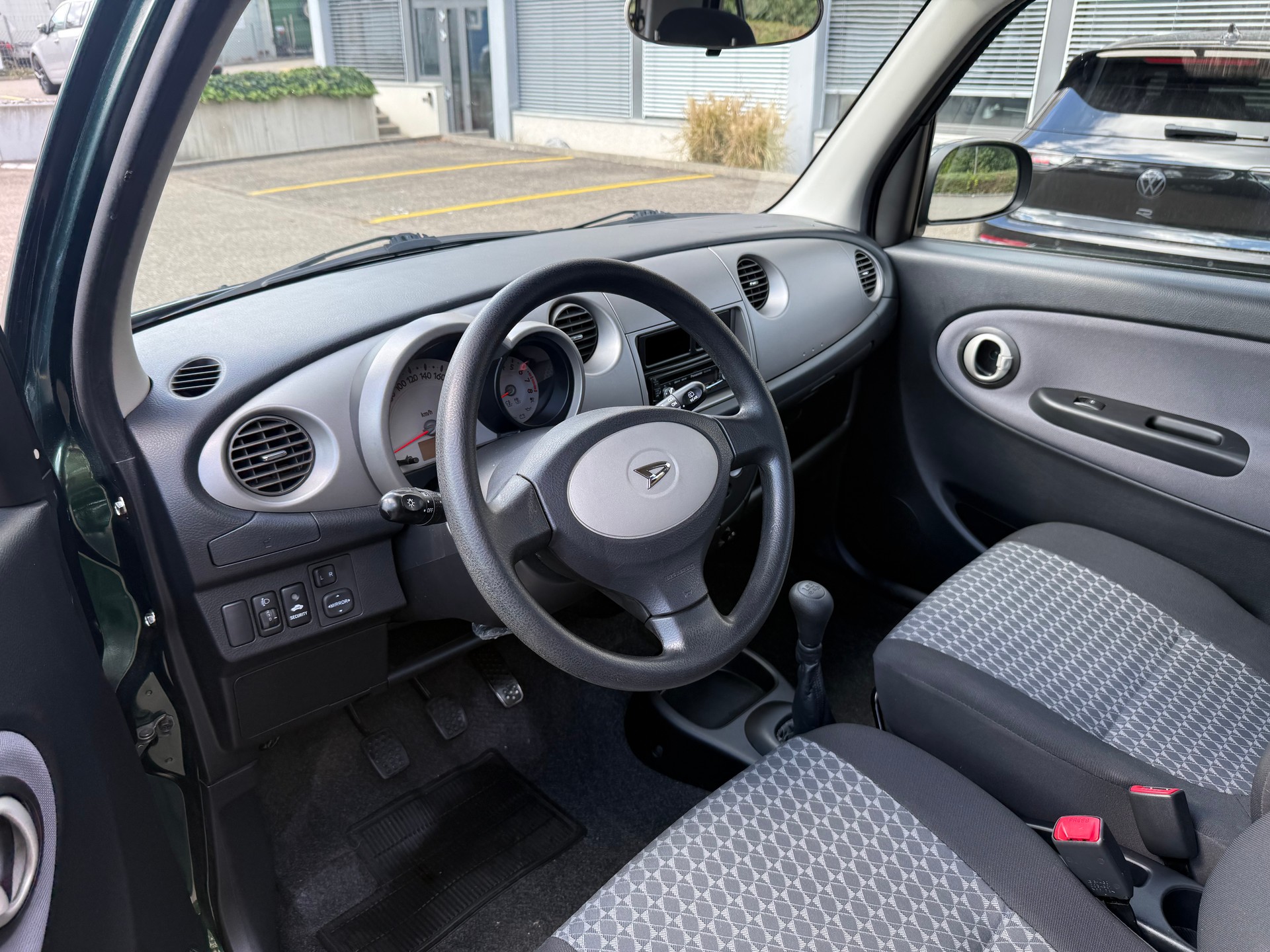 DAIHATSU Trevis 1.0-image-6