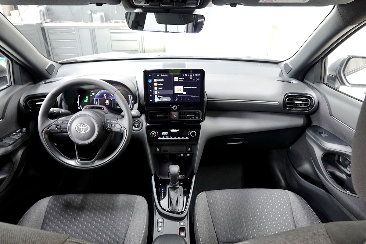 TOYOTA Yaris Cross 1.5 Trend e-CVT 130PS-image-9