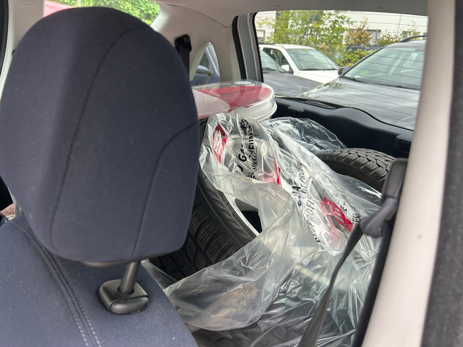 PEUGEOT 1007 1.6 Trendy 2-Tronic-image-8