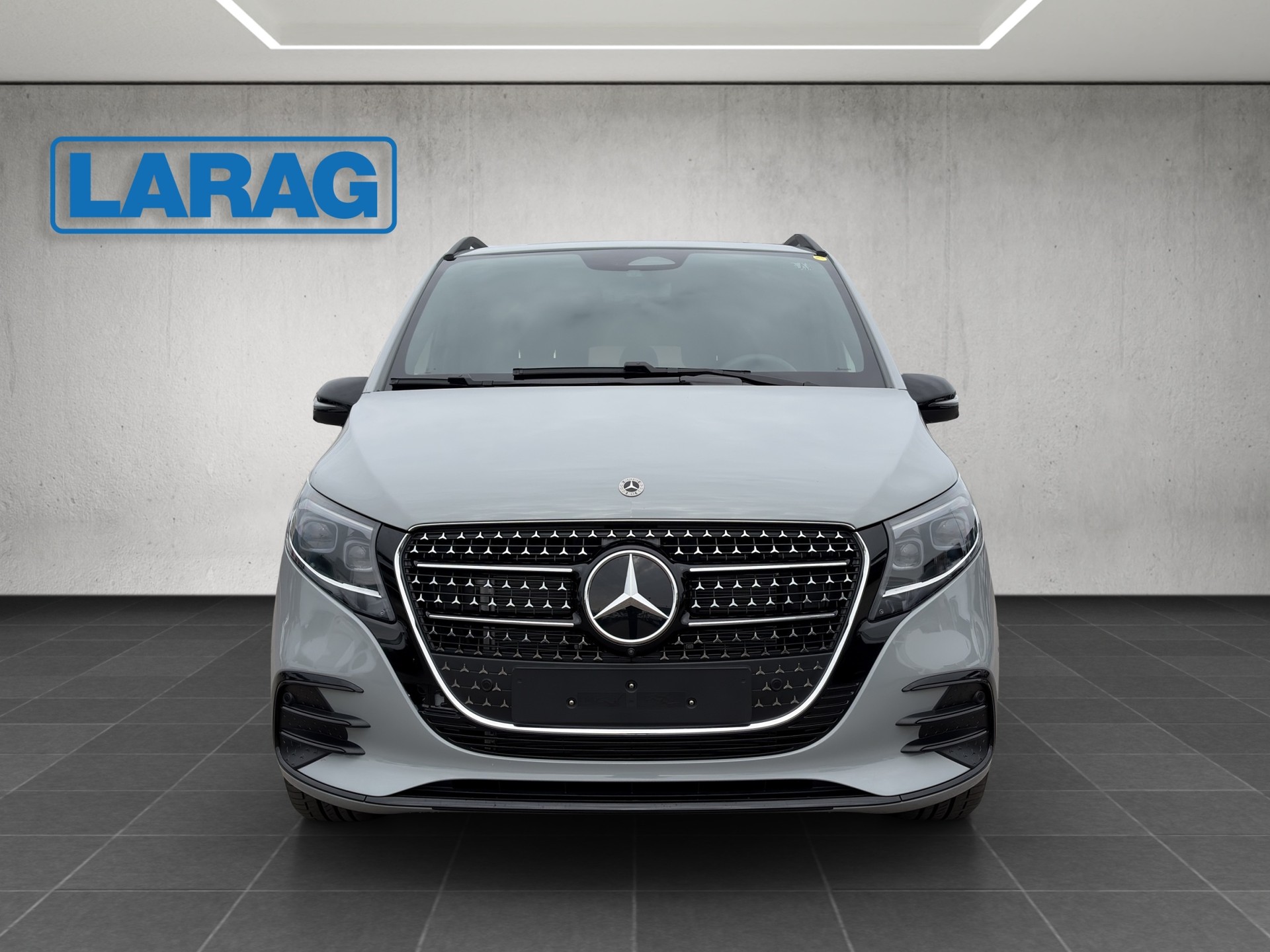 MERCEDES-BENZ V 300 d Exclusive L SWISS EDITION 4MATIC-image-3