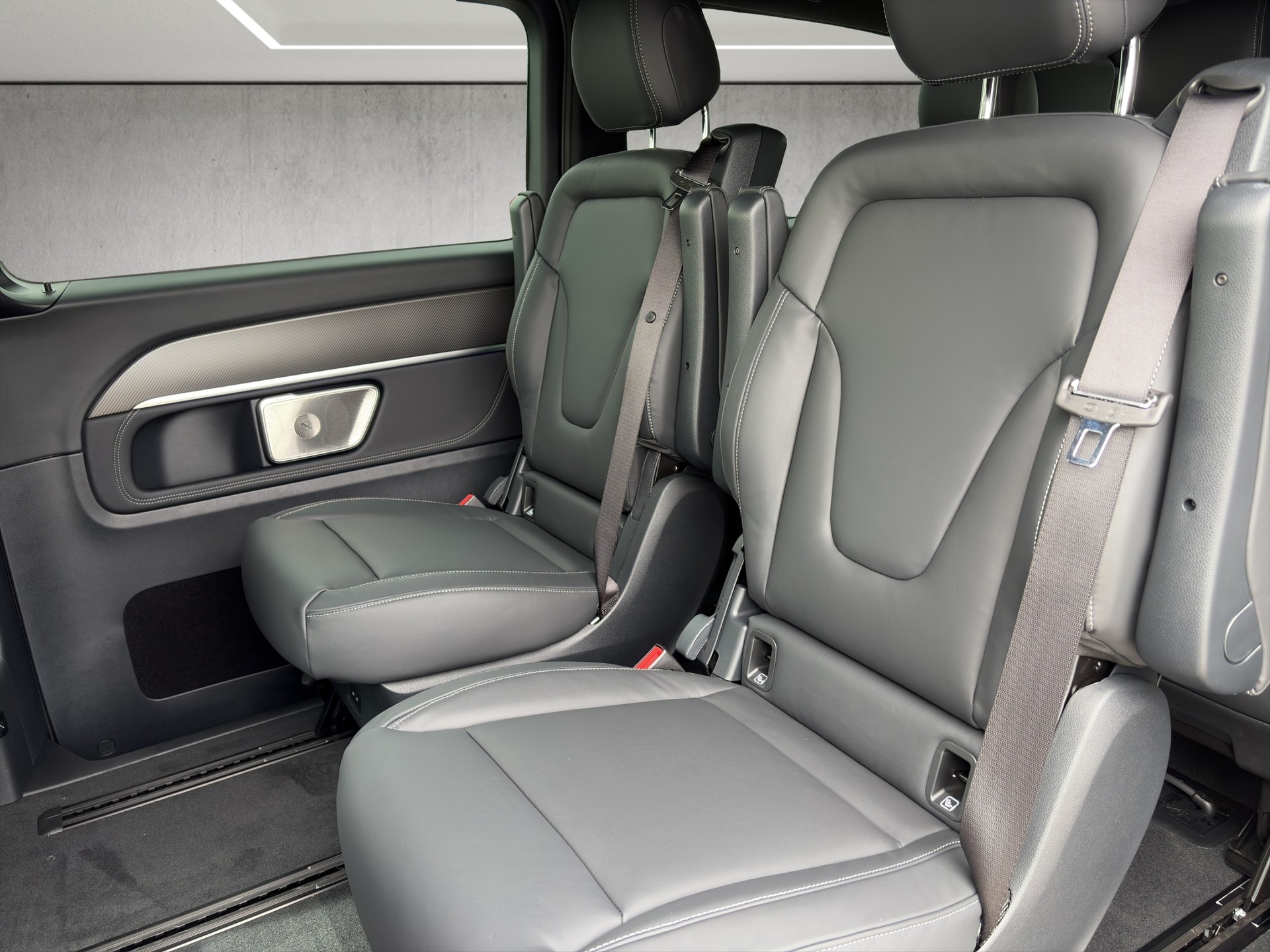 MERCEDES-BENZ V 300 d Exclusive L SWISS EDITION 4MATIC-image-7