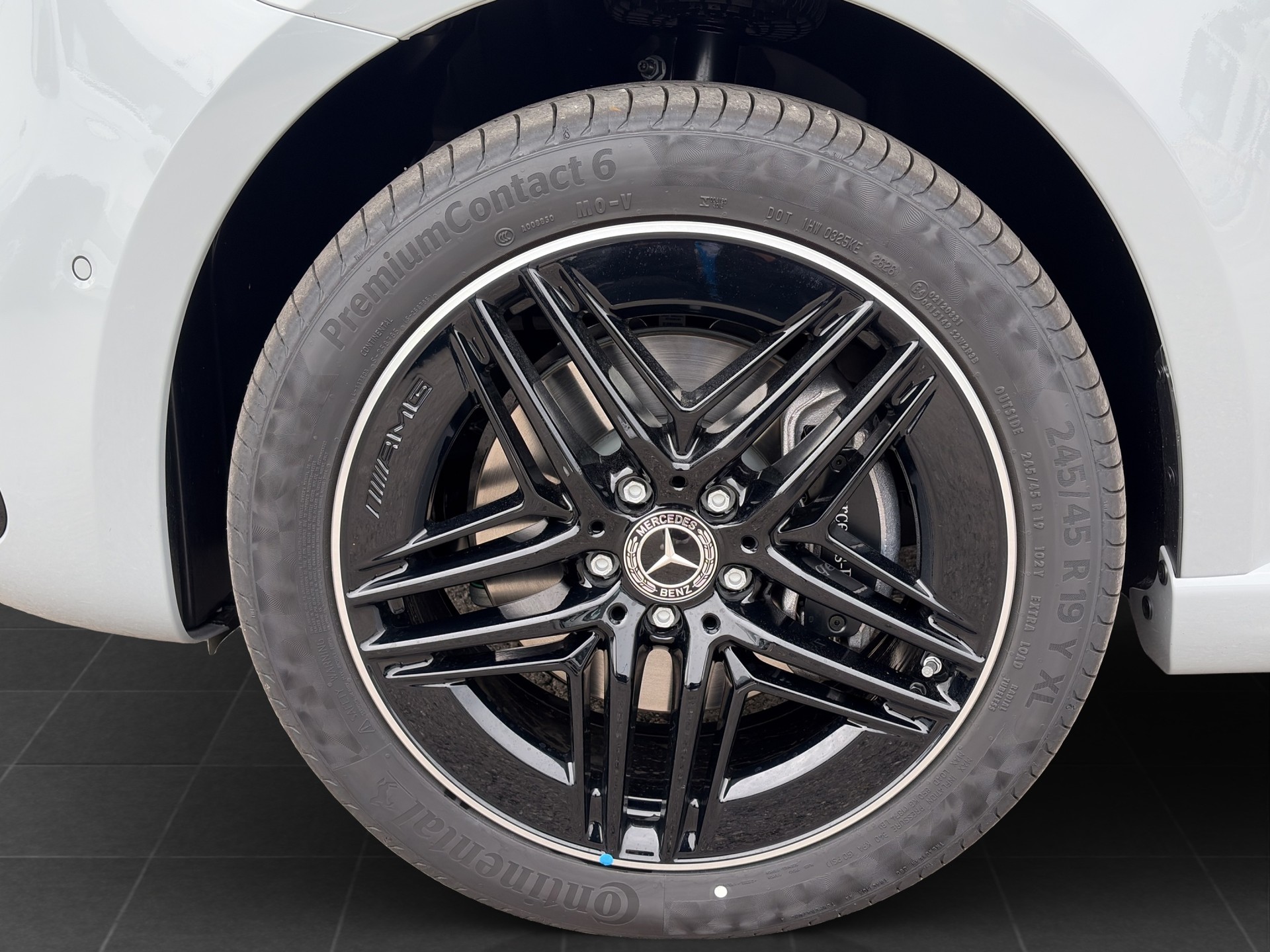 MERCEDES-BENZ V 300 d Exclusive L SWISS EDITION 4MATIC-image-5