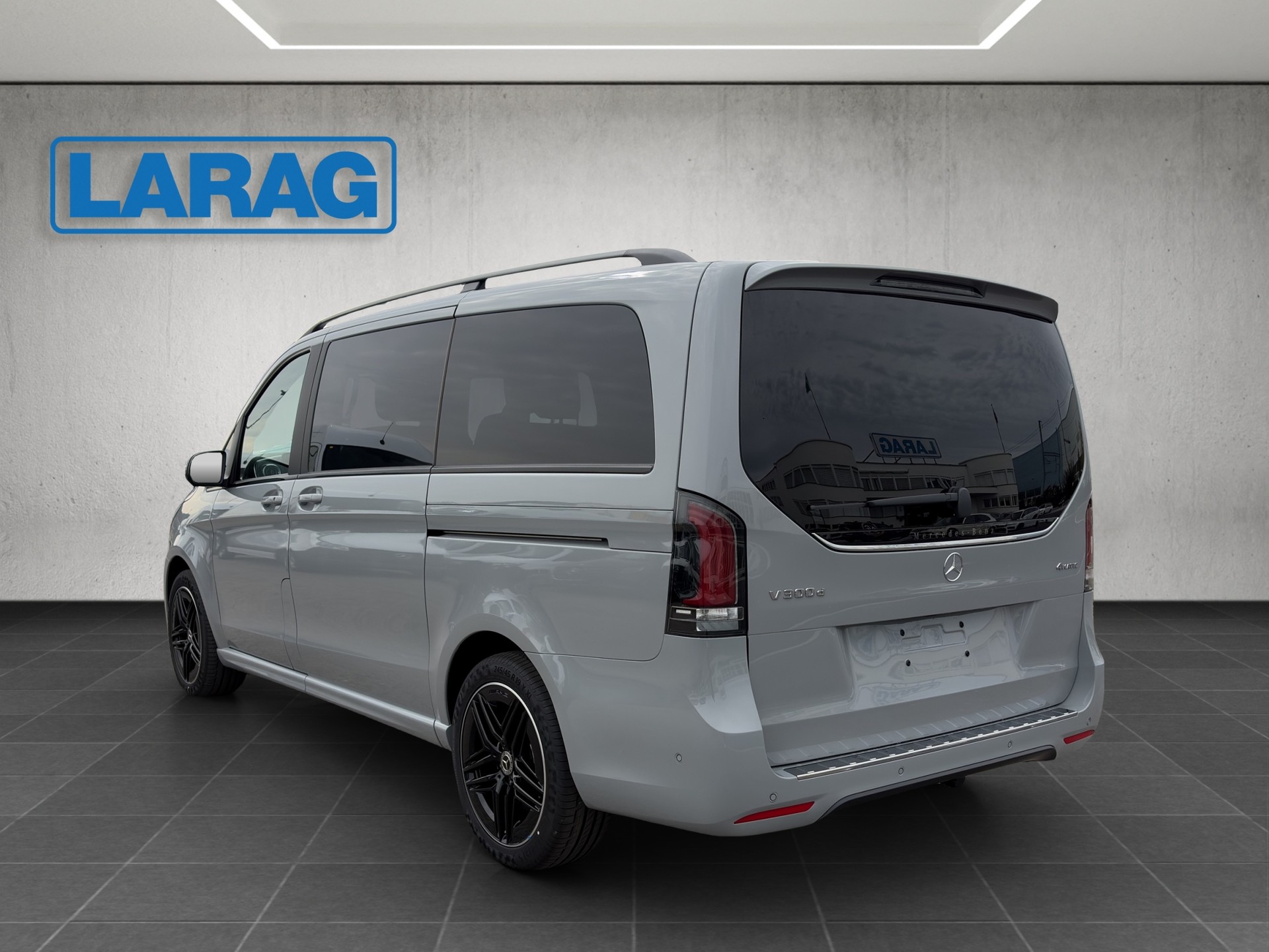 MERCEDES-BENZ V 300 d Exclusive L SWISS EDITION 4MATIC-image-2