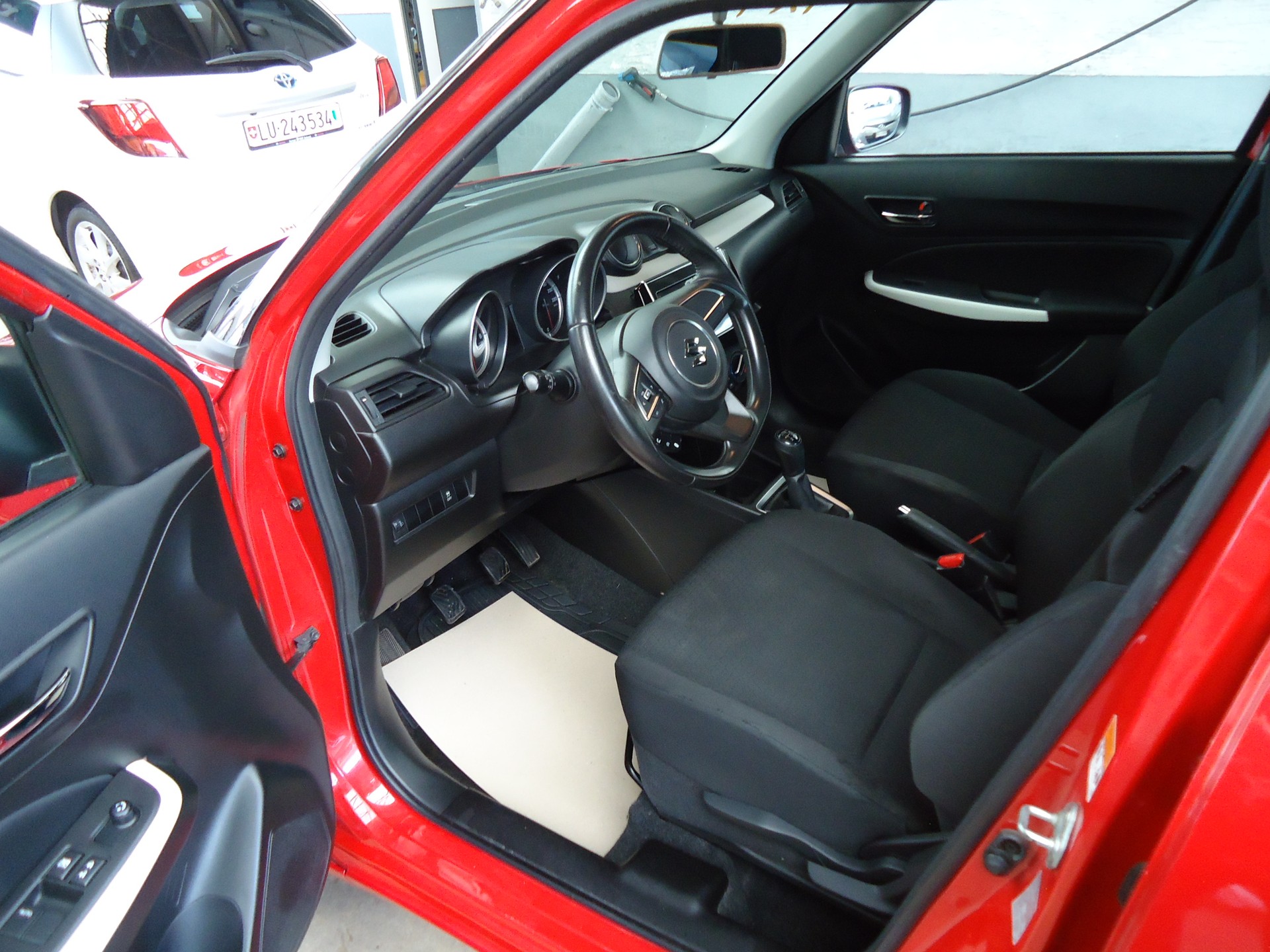 SUZUKI Swift 1.2i 16V Compact+ Allgrip 4x4-image-4