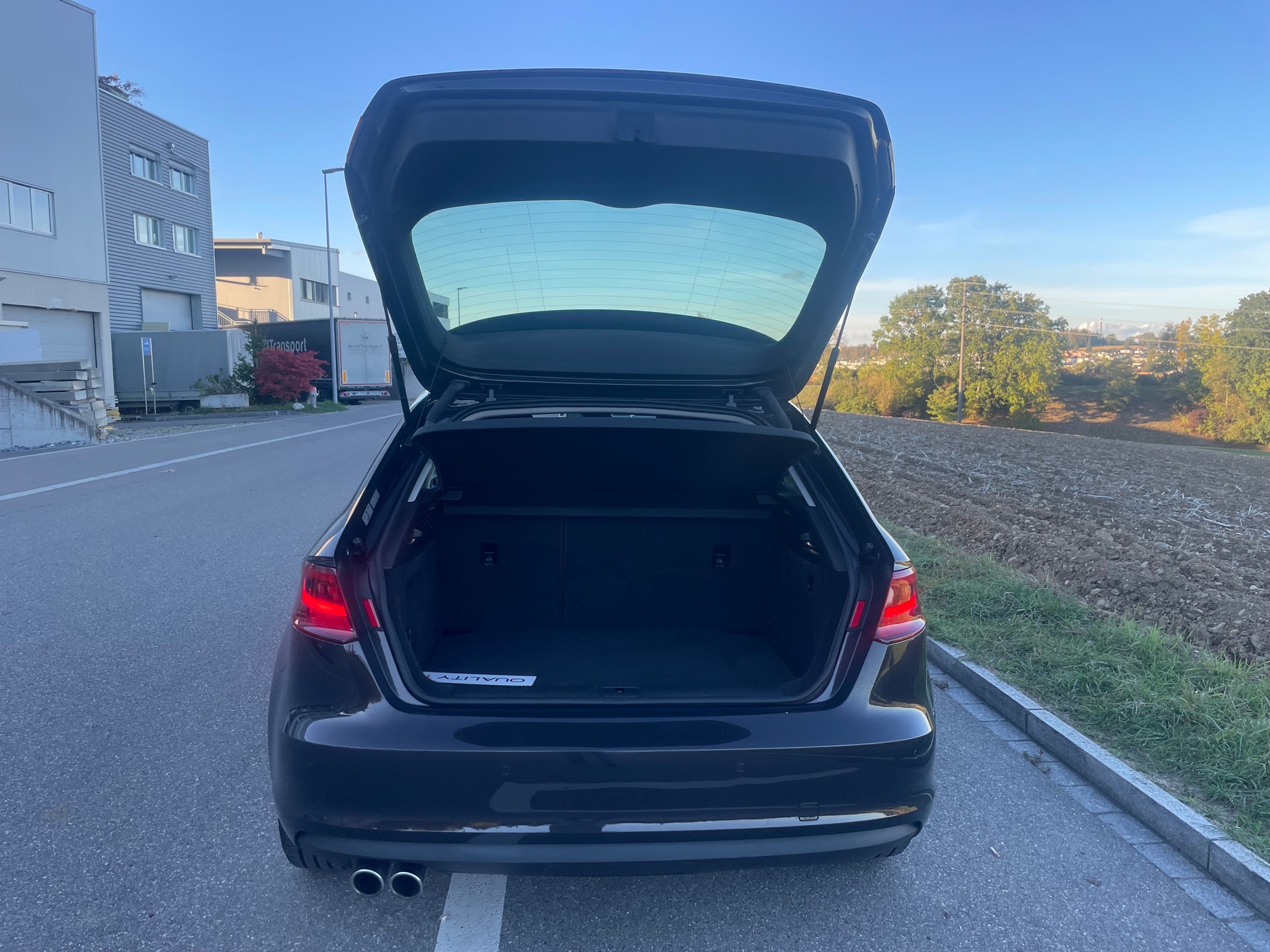 AUDI A3 Sportback 2.0 TDI Ambiente quattro S-tronic-image-12