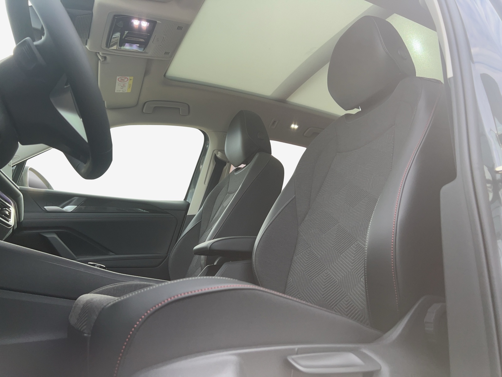 VW Tiguan 2.0 TSI DSG Life 4Motion-image-15
