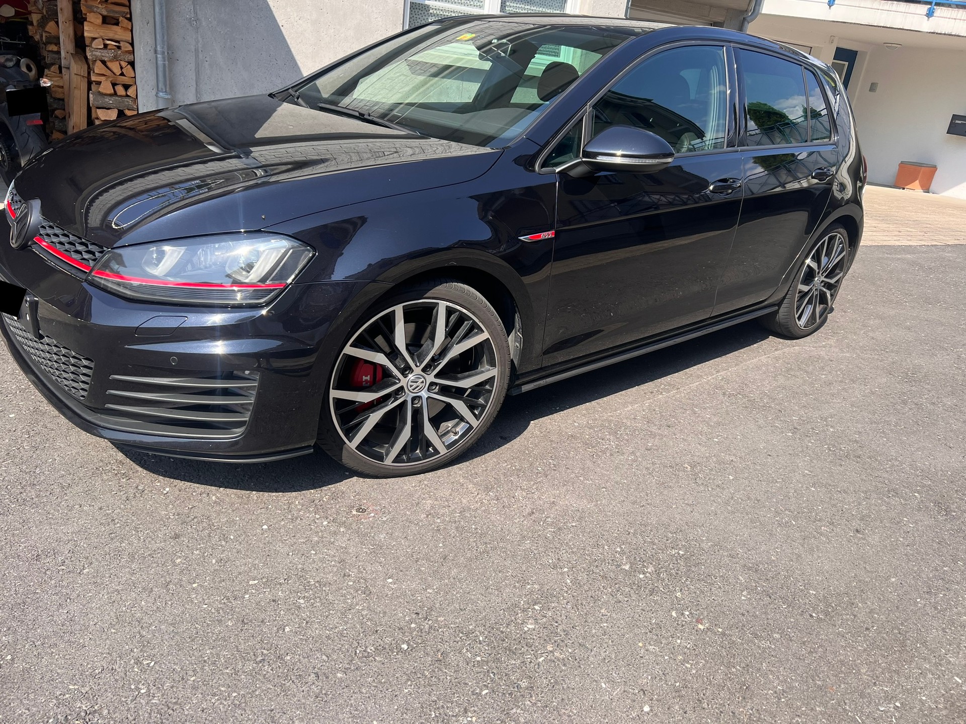 VW 2.0 TSI GTI Performance DSG-image-1