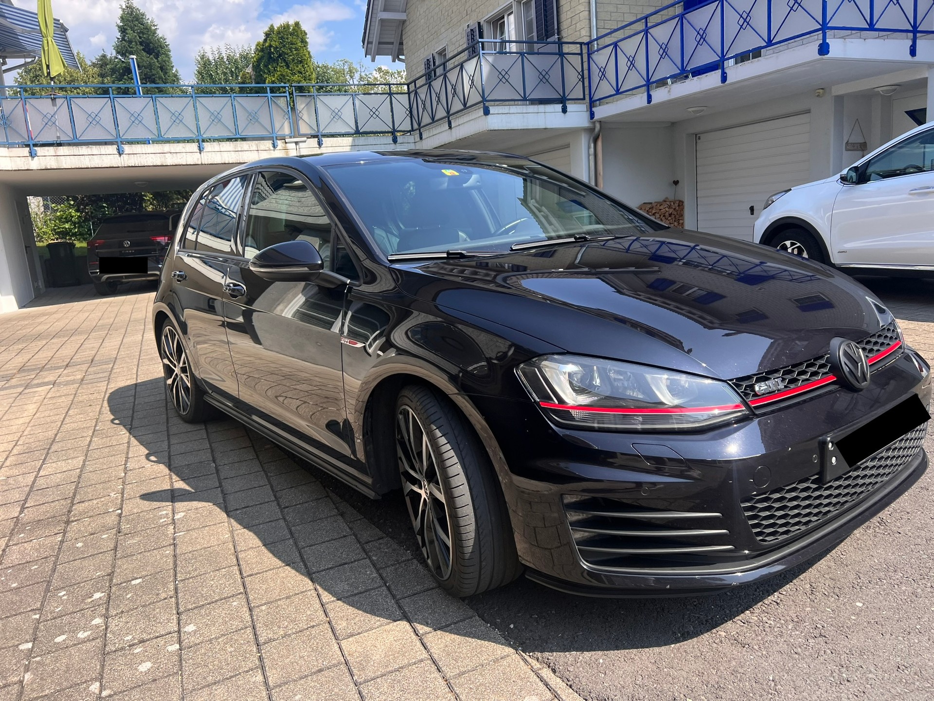 VW 2.0 TSI GTI Performance DSG-image-2