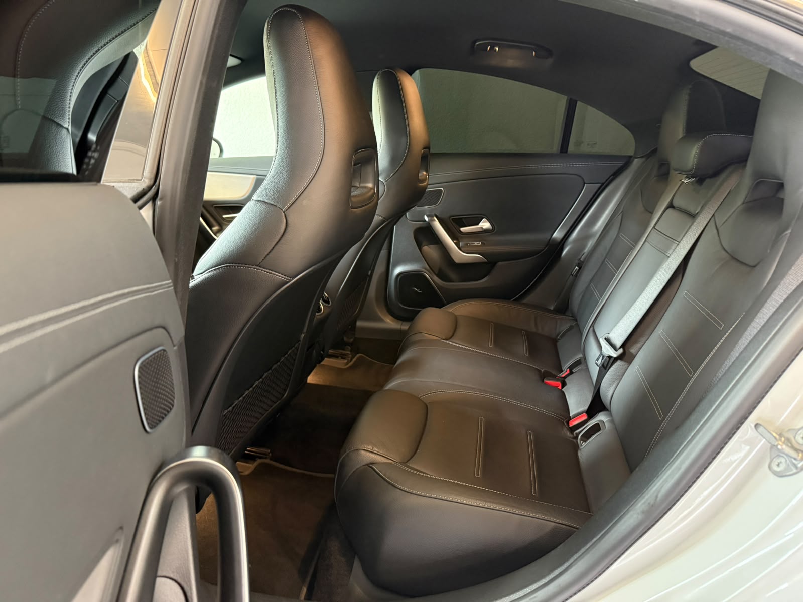 MERCEDES-BENZ CLA 220 AMG Line 7G-DCT 4Matic-image-12
